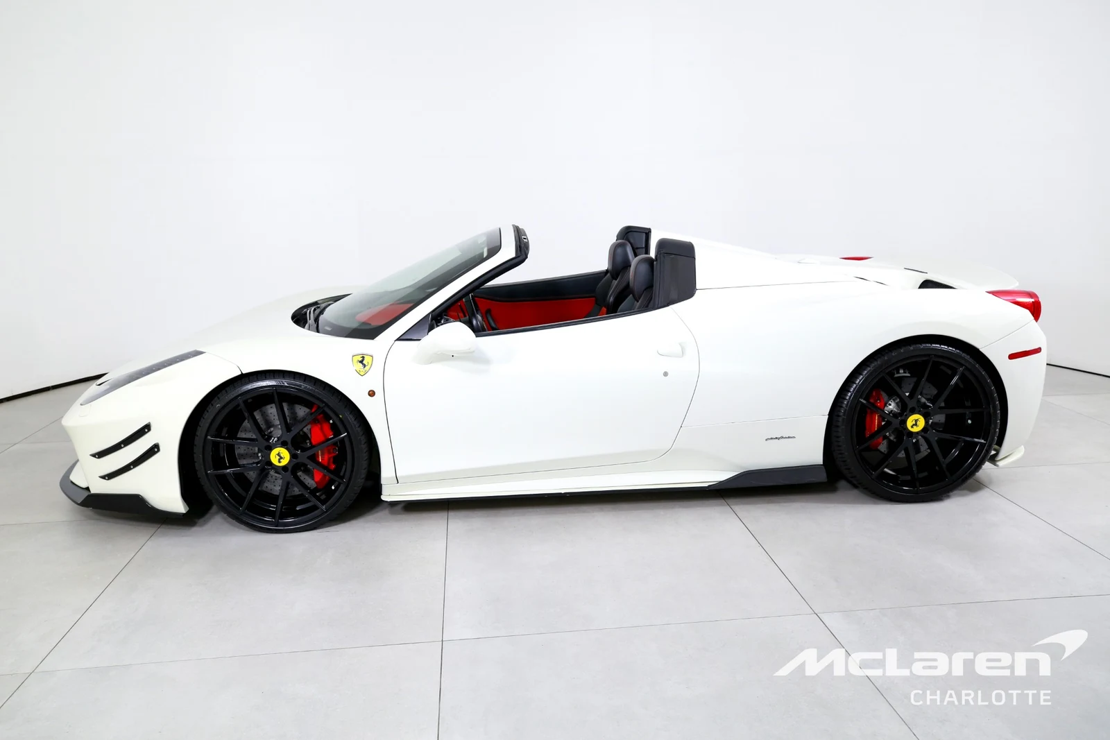 2014 Ferrari 458 Spider, 3/29