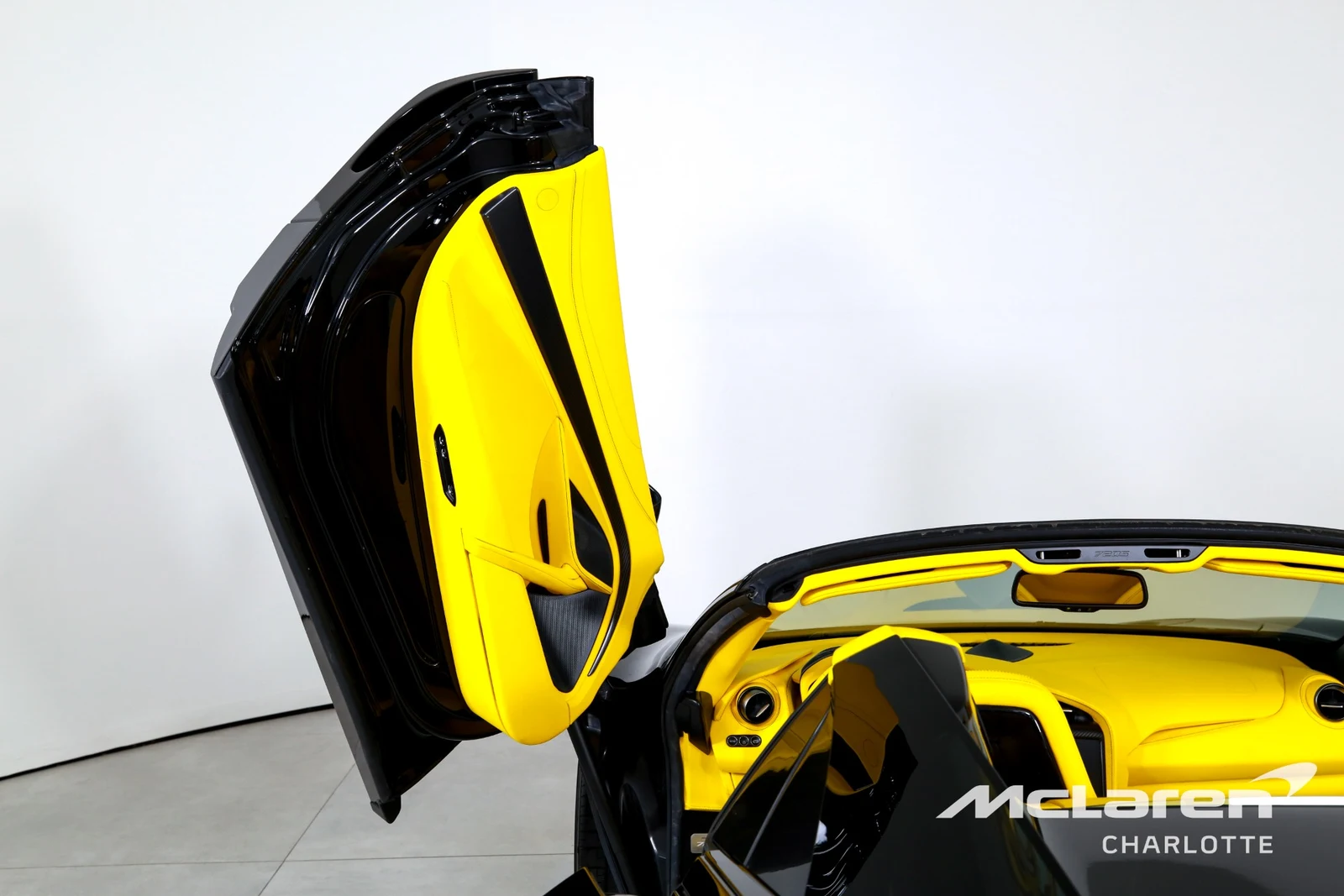 2022 McLaren 720S Spider Performance, 11/27