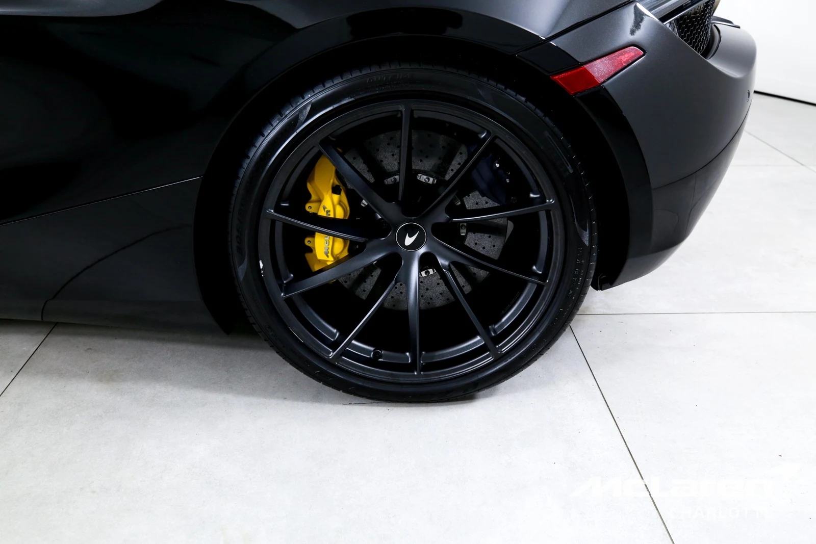 2022 McLaren 720S Spider Performance, 25/27