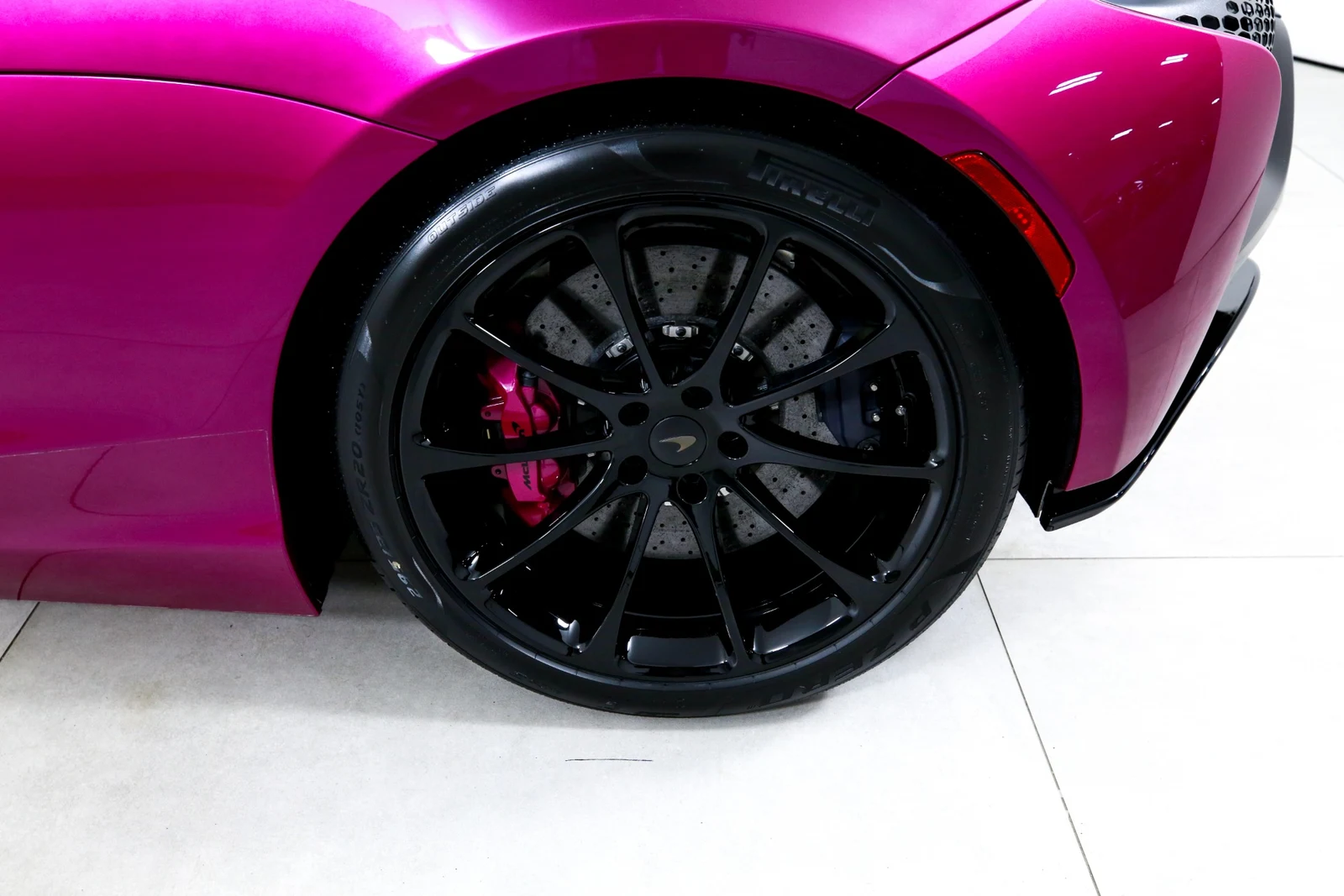 2026 McLaren Artura Spider, 26/28