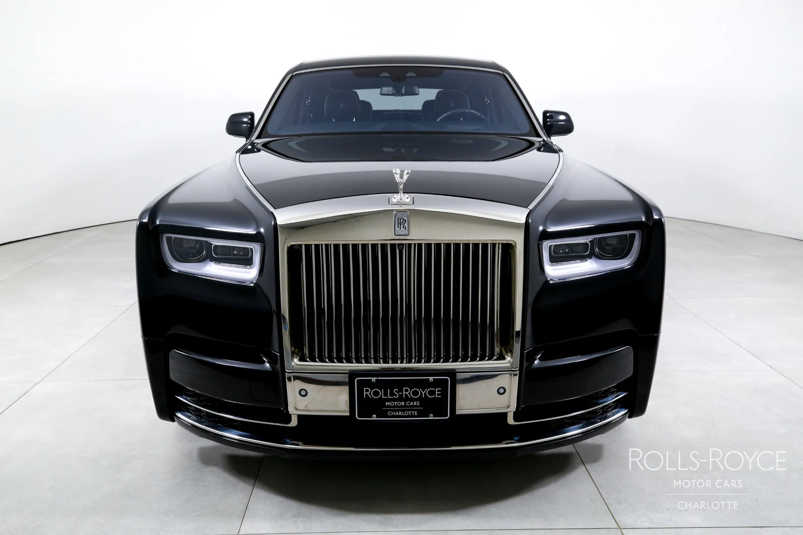2020 Rolls-Royce Phantom, 4/29