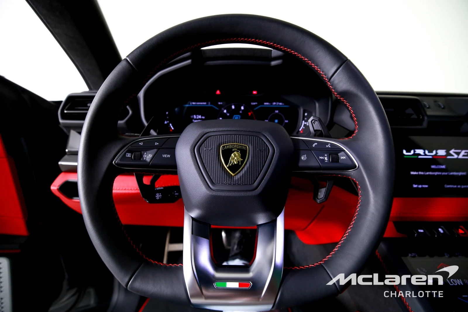 2025 Lamborghini Urus SE, 8/29