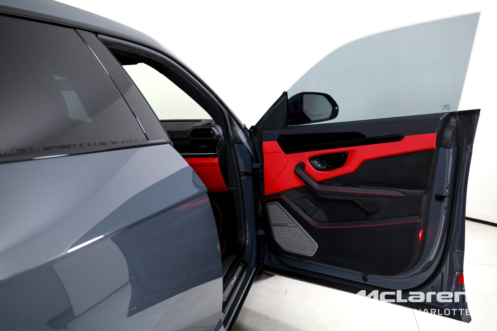 2025 Lamborghini Urus SE, 17/29