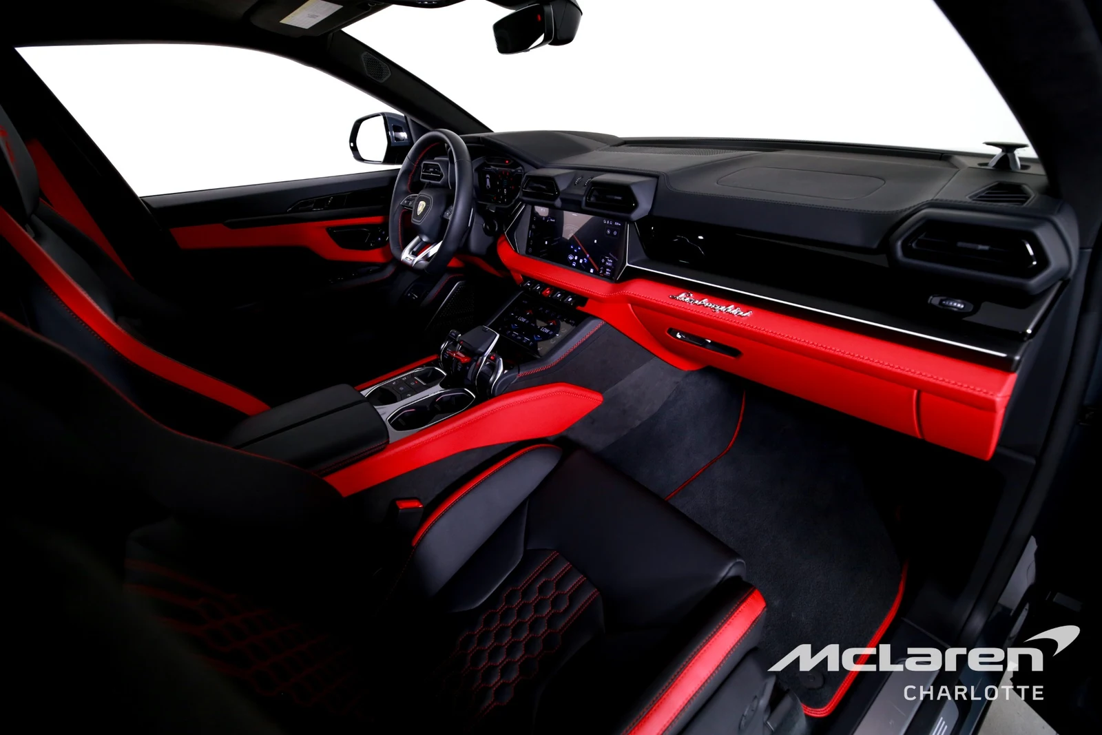 2025 Lamborghini Urus SE, 18/29