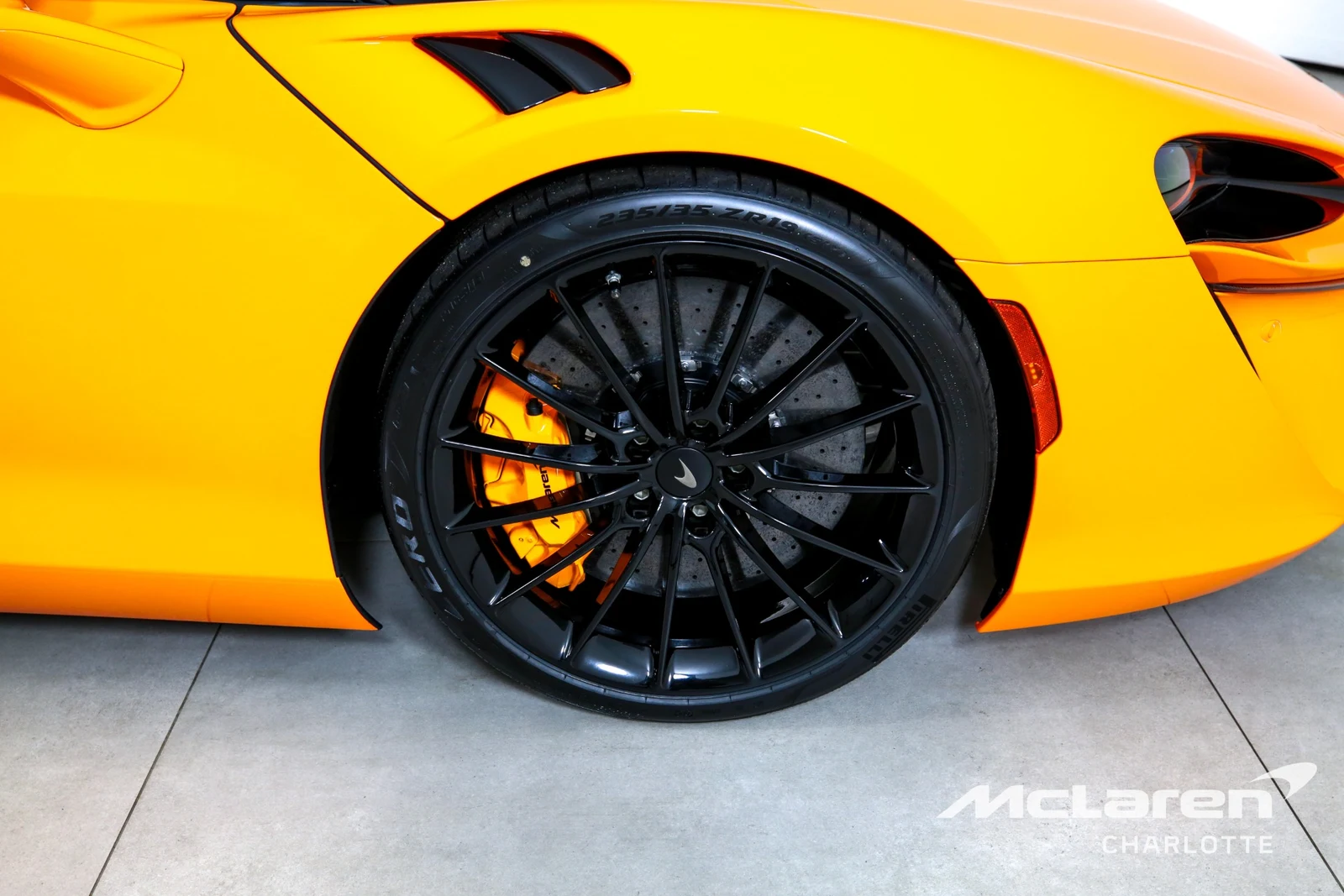 2026 McLaren Artura Spider, 24/29