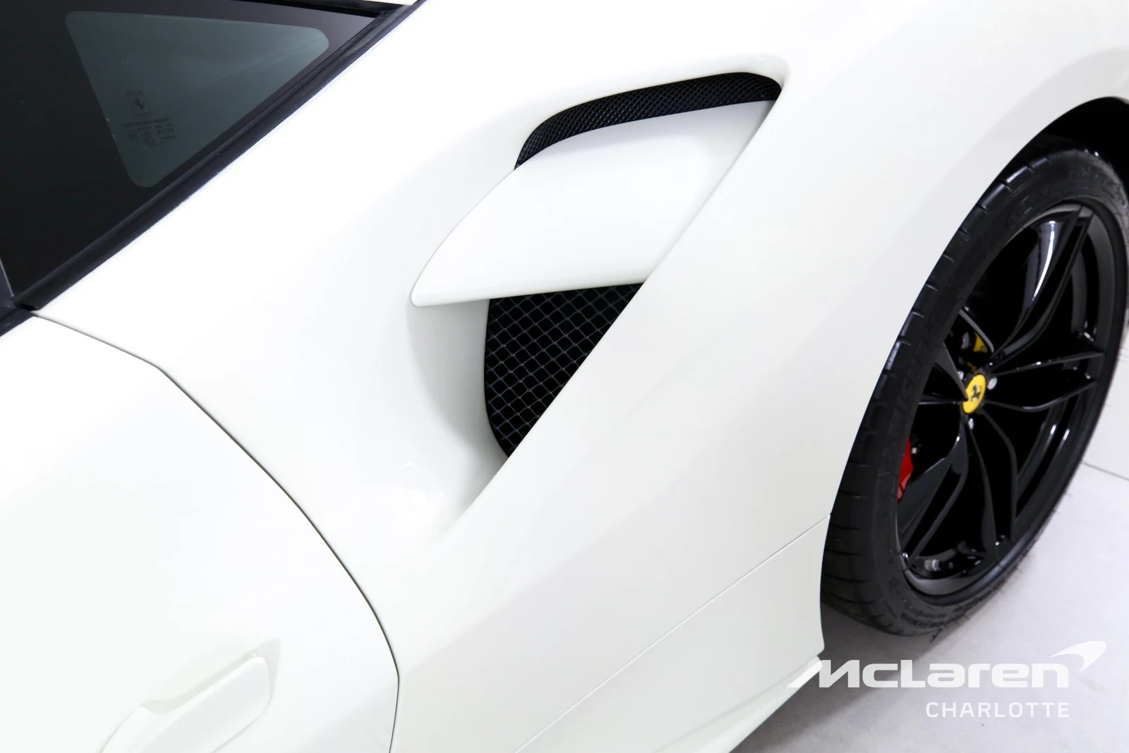 2019 Ferrari 488 GTB, 28/29
