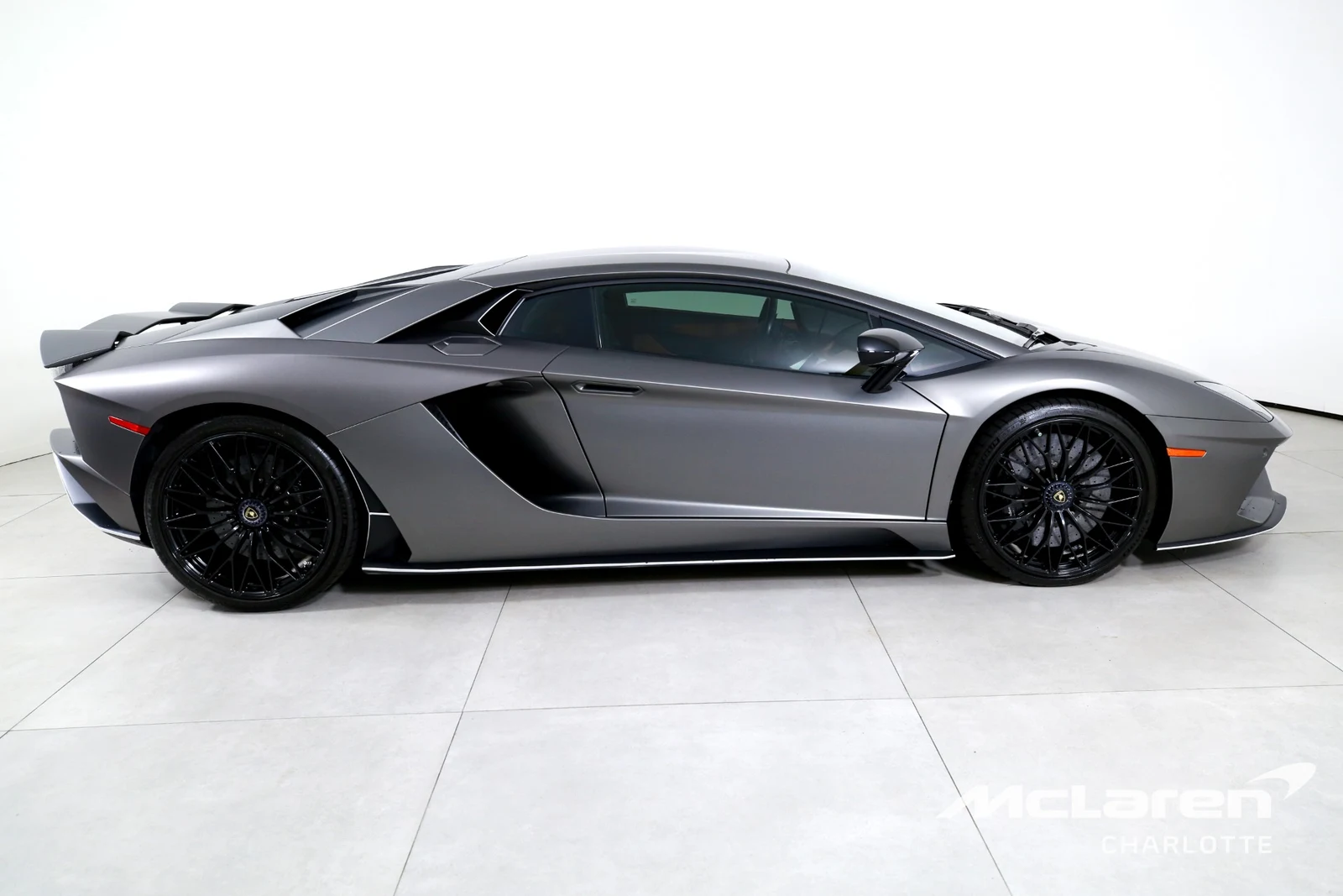 2018 Lamborghini Aventador S, 9/29
