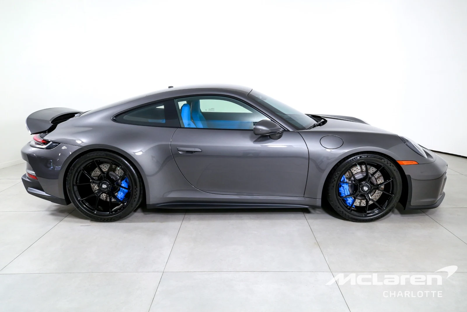 2022 Porsche 911 GT3 Touring, 7/30