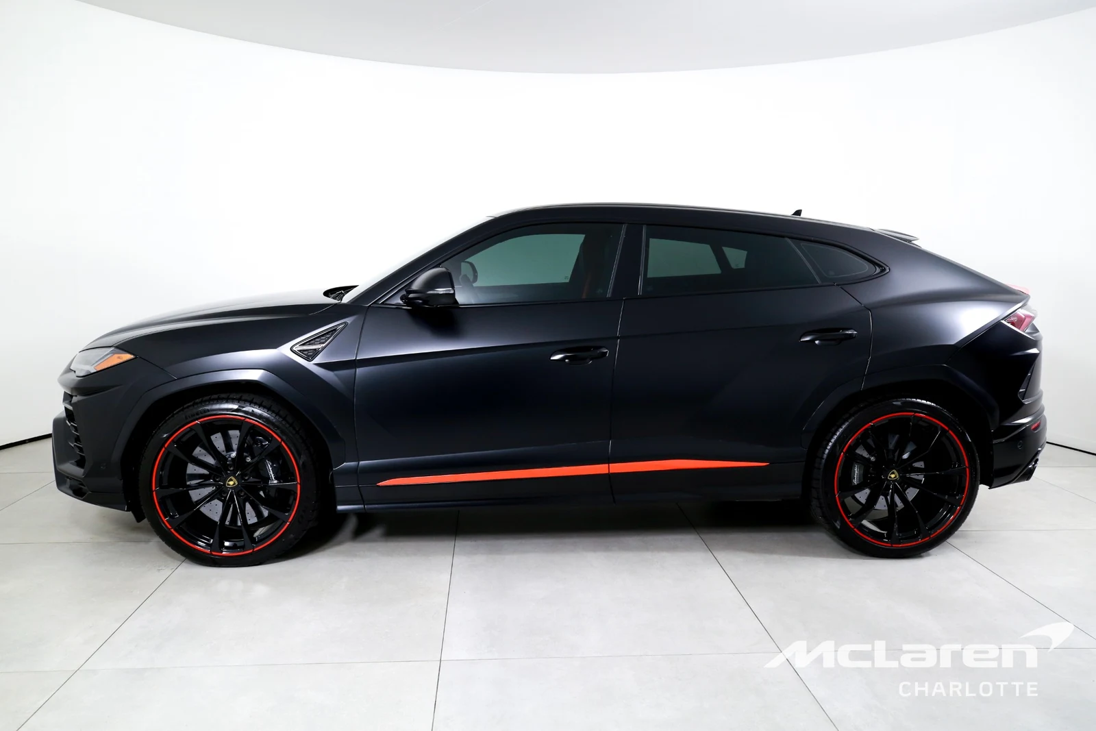 2022 Lamborghini Urus, 3/30