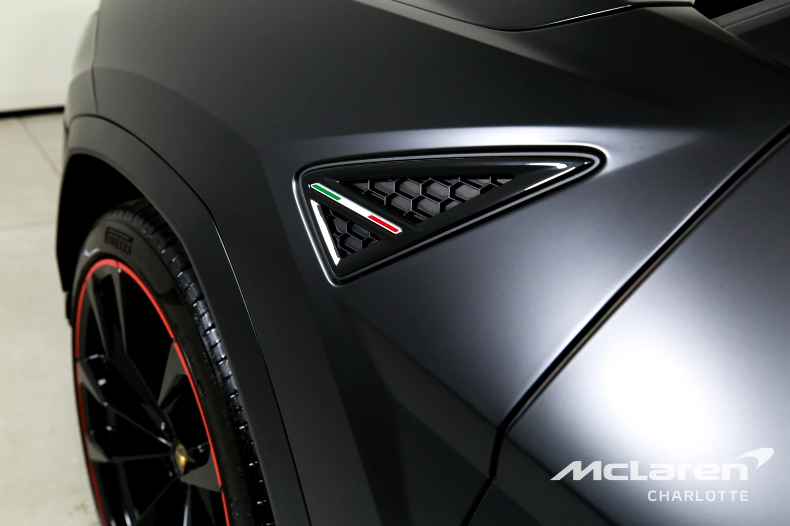 2022 Lamborghini Urus, 29/30