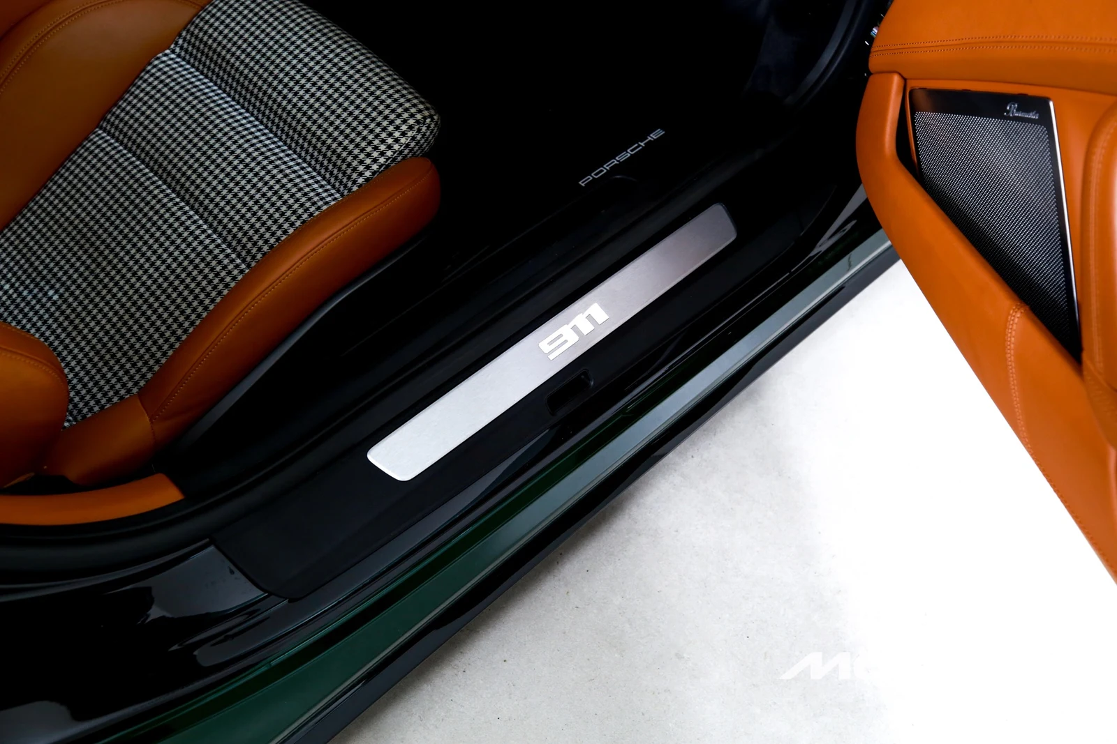 2023 Porsche 911 Turbo S, 20/29