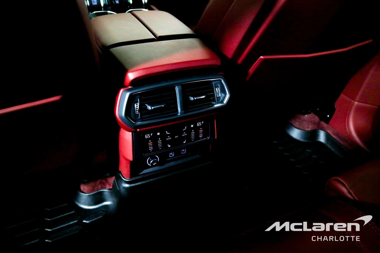2025 Lamborghini Urus SE, 13/29