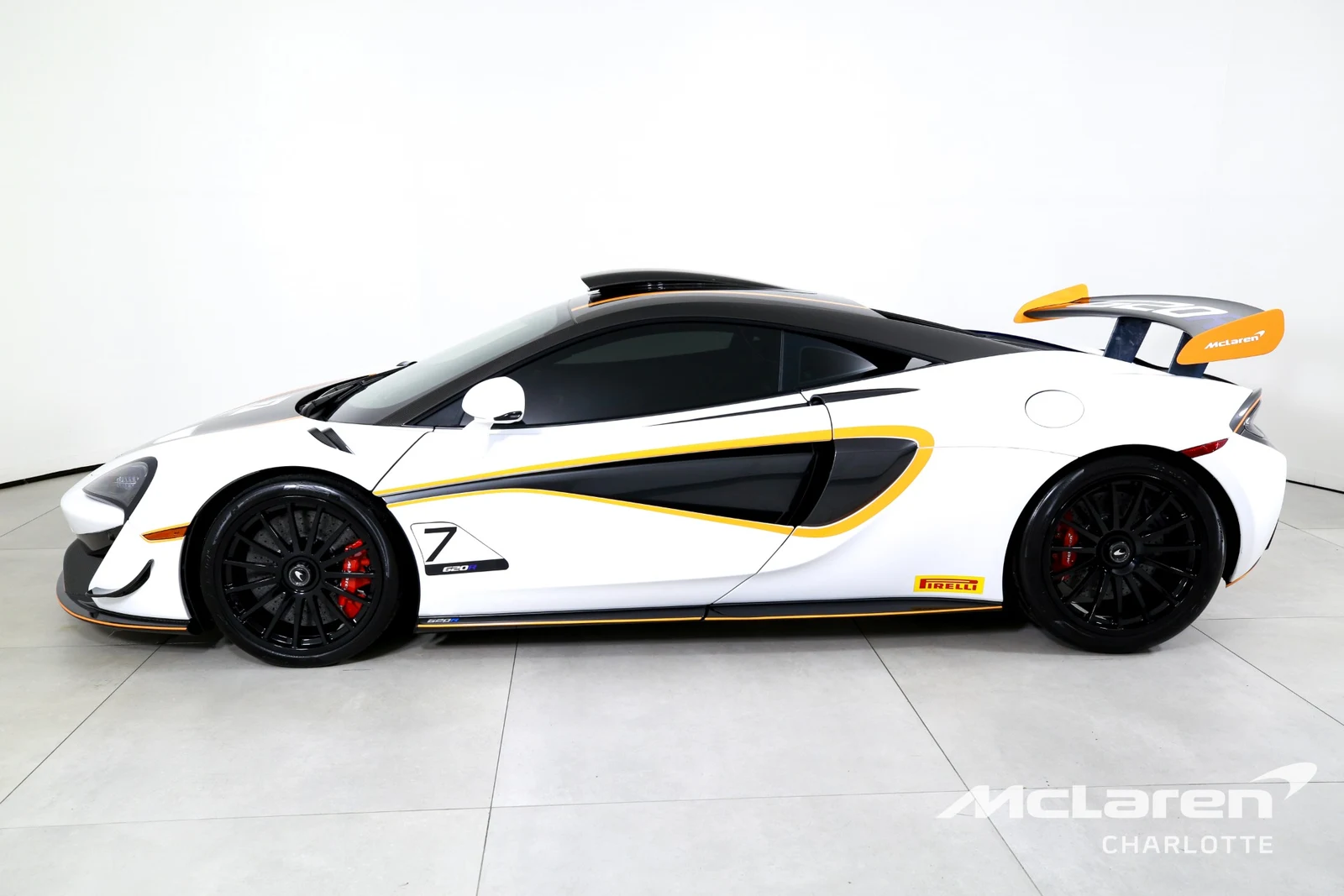 2020 McLaren 620R, 3/29