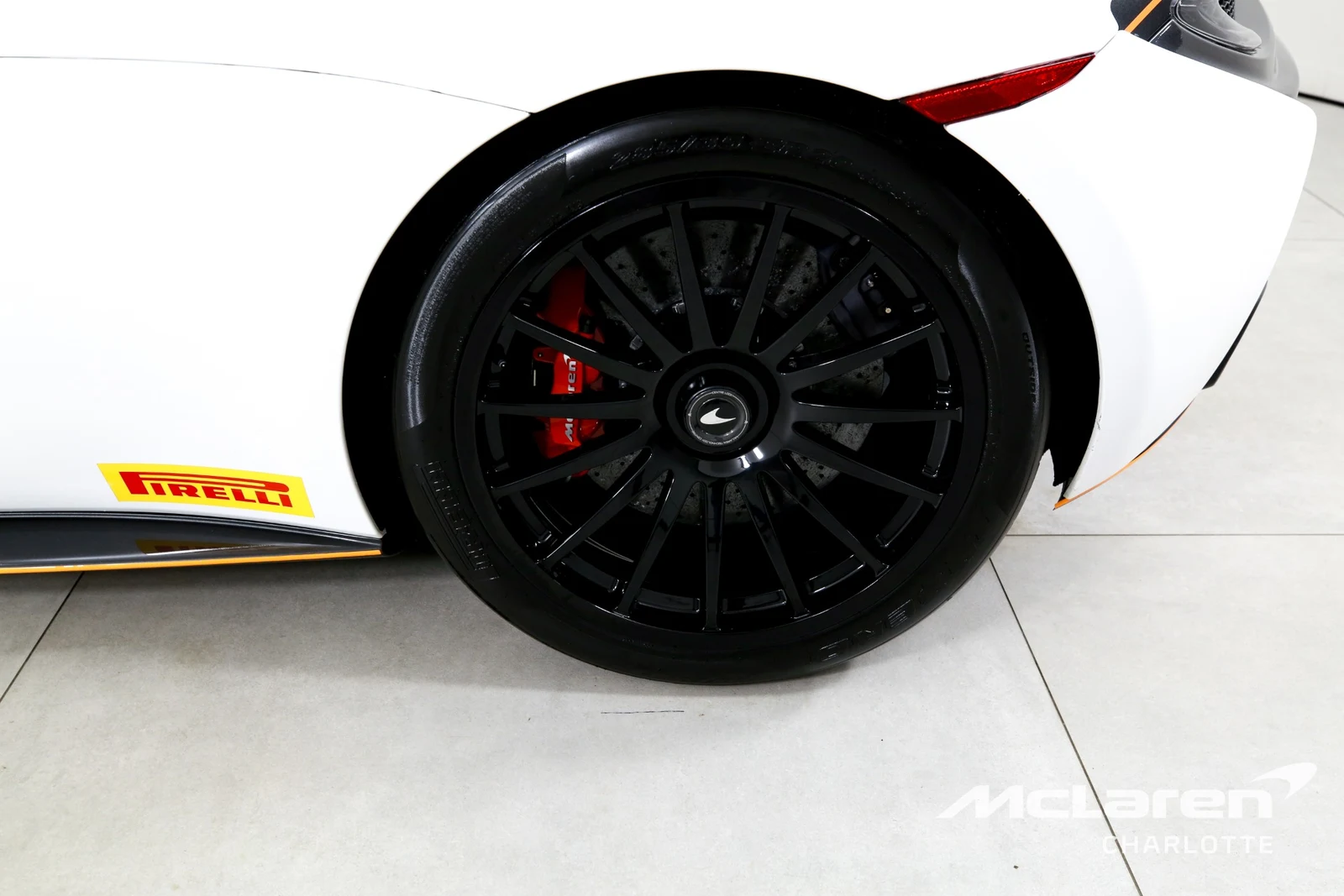 2020 McLaren 620R, 24/29