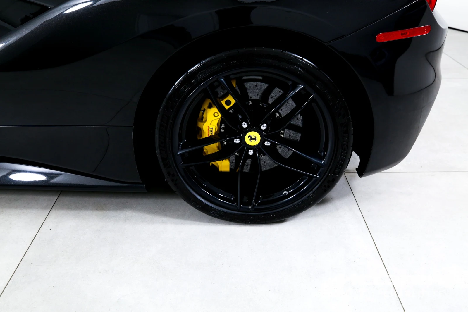 2018 Ferrari 488 GTB, 26/29