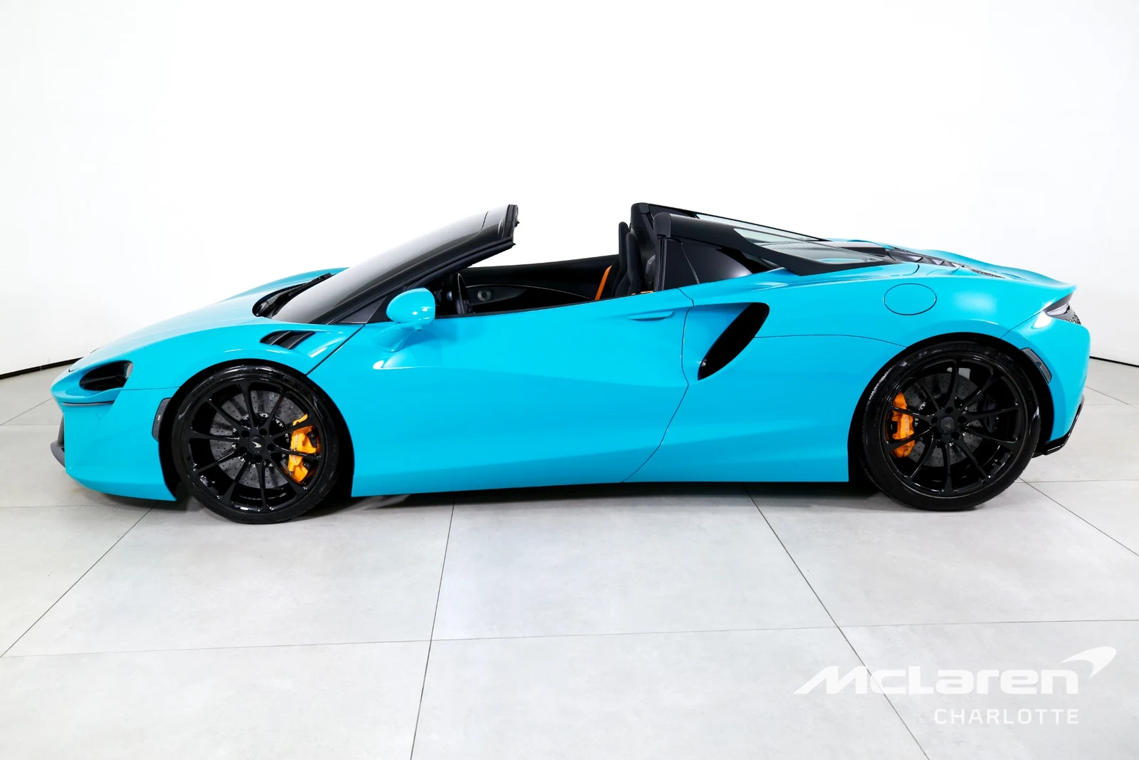 2025 McLaren Artura Spider TechLux, 5/28