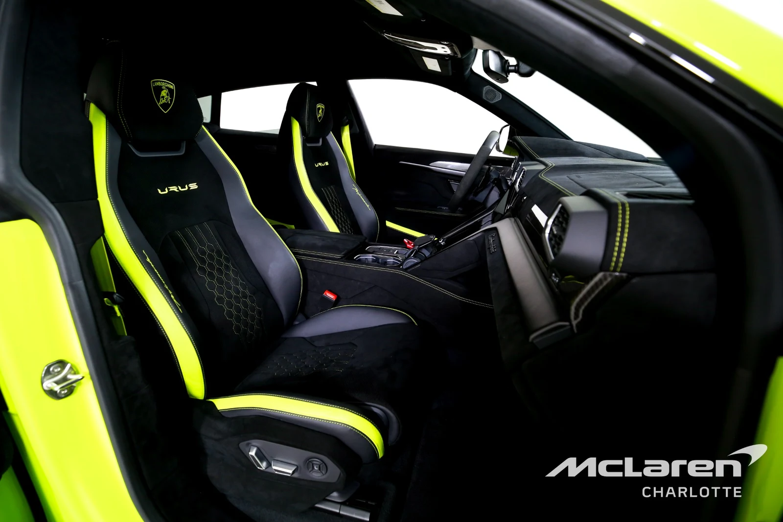 2024 Lamborghini Urus Performante, 18/29