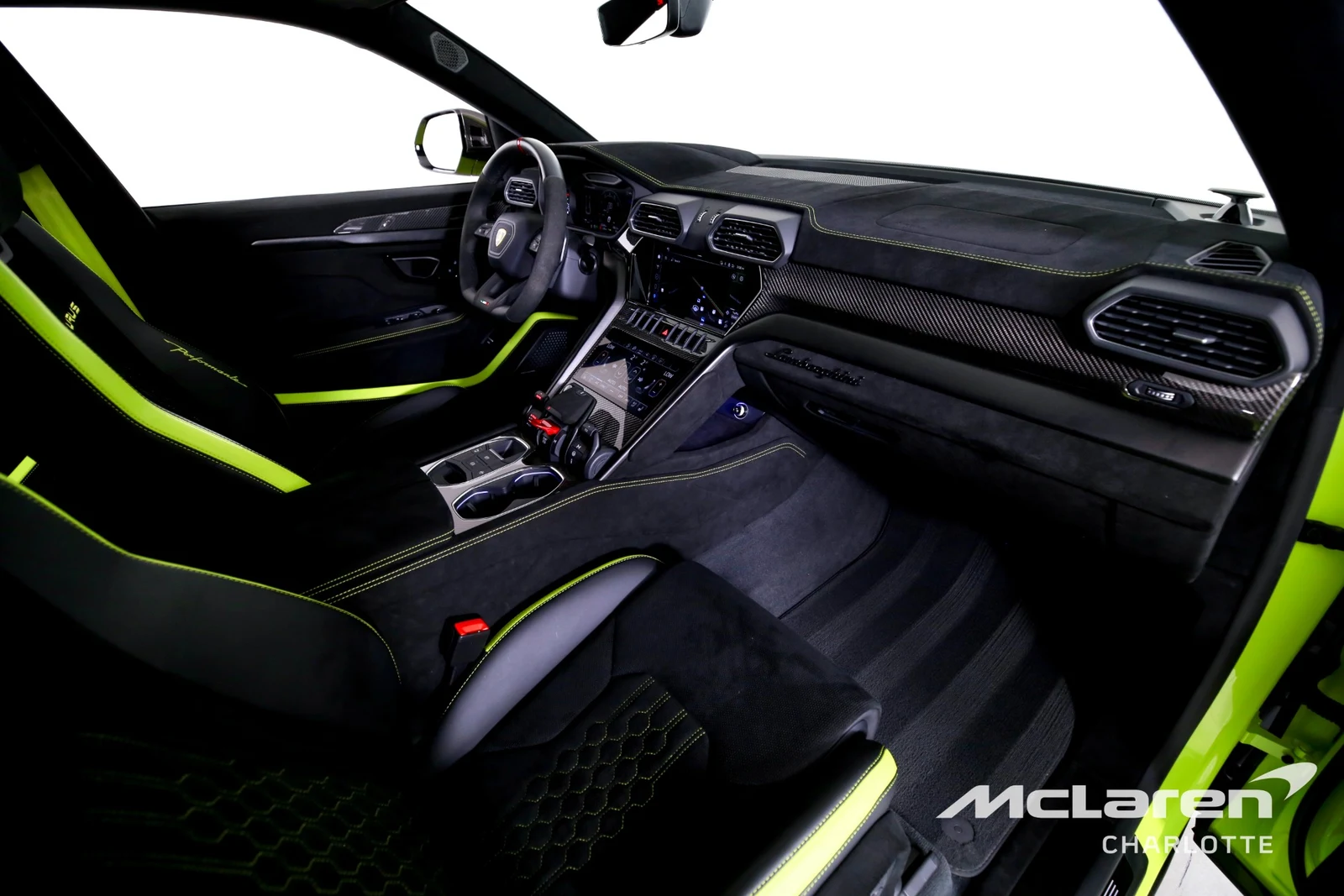 2024 Lamborghini Urus Performante, 19/29