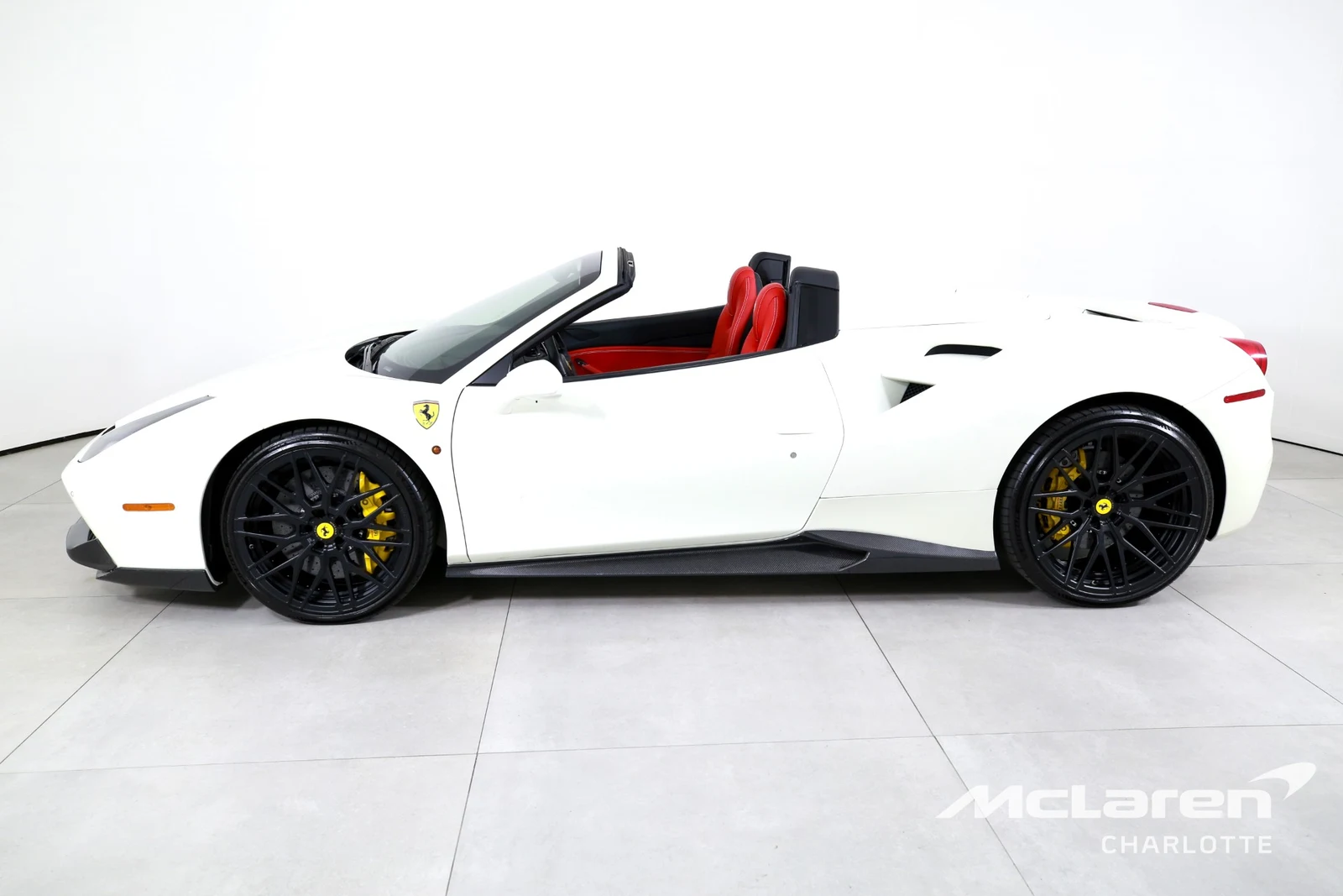 2018 Ferrari 488 Spider, 3/29