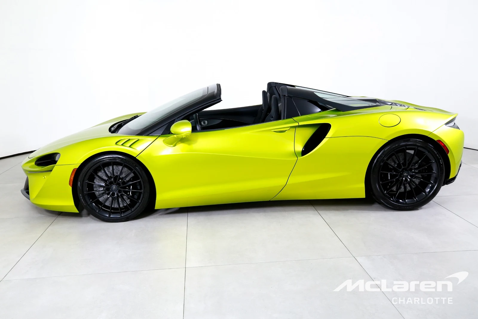 2025 McLaren Artura Spider, 5/28