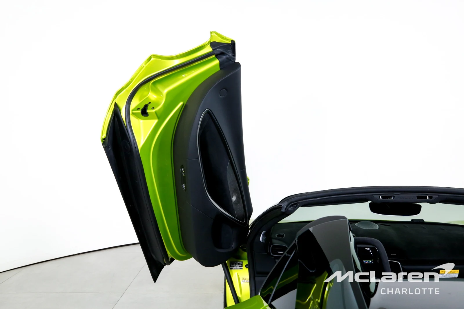 2025 McLaren Artura Spider, 10/28