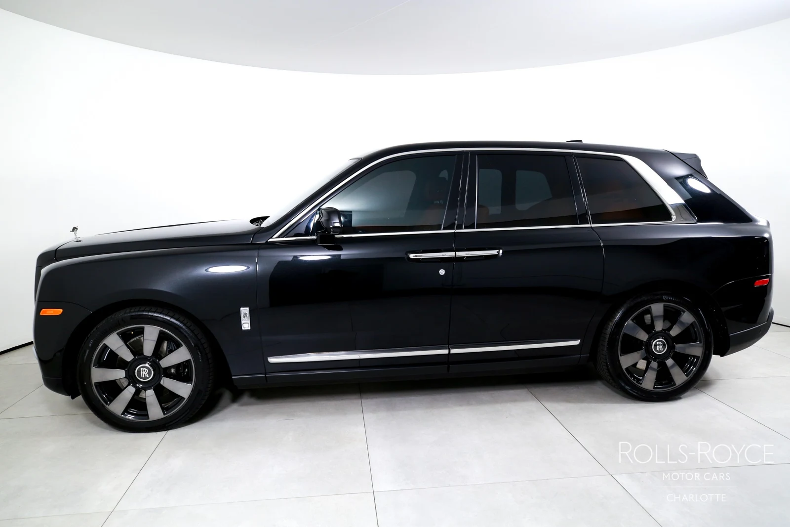 2020 Rolls-Royce Cullinan, 2/29