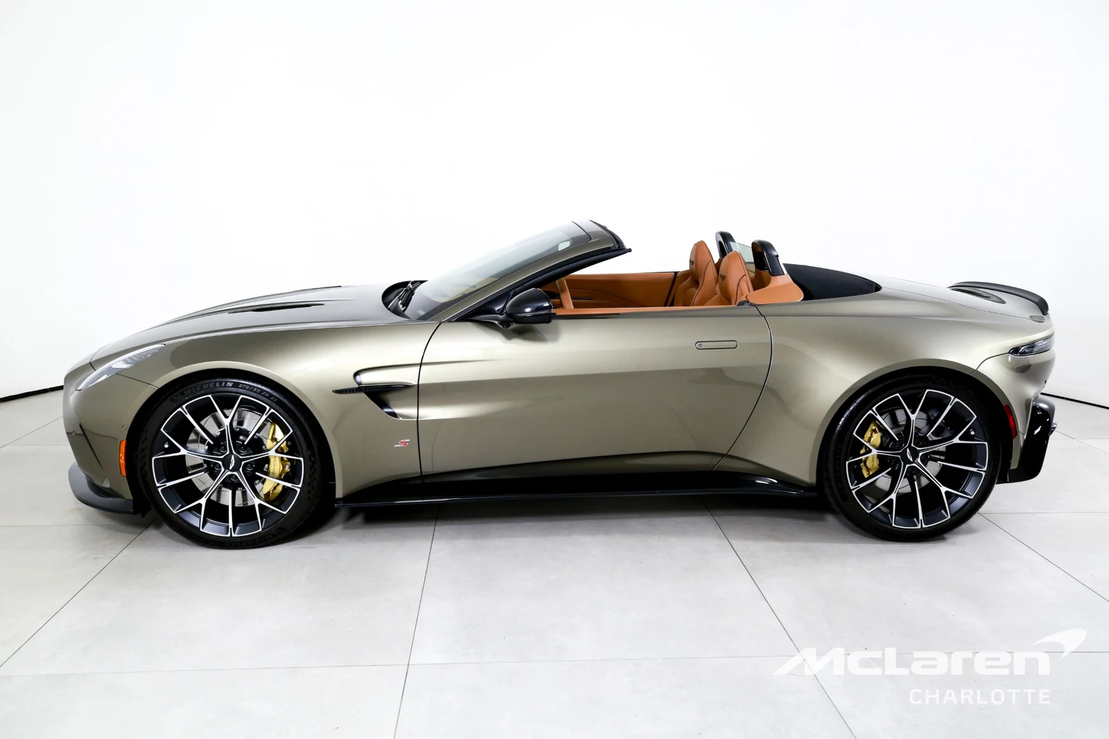 2026 Aston Martin Vantage S Roadster, 4/29