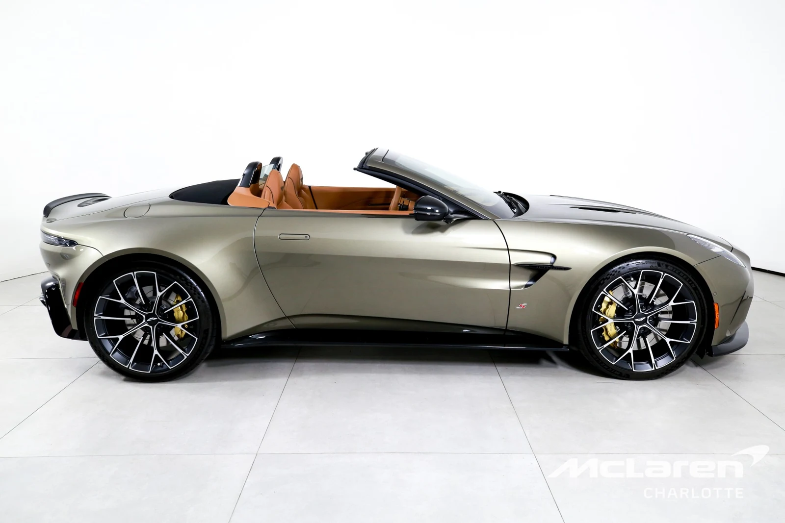2026 Aston Martin Vantage S Roadster, 7/29