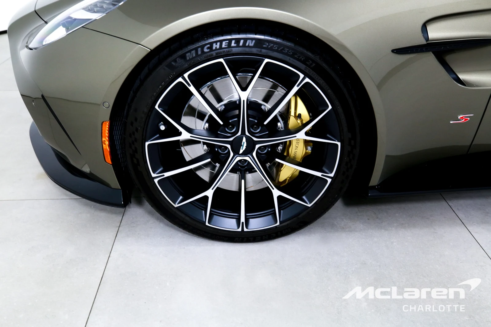 2026 Aston Martin Vantage S Roadster, 24/29
