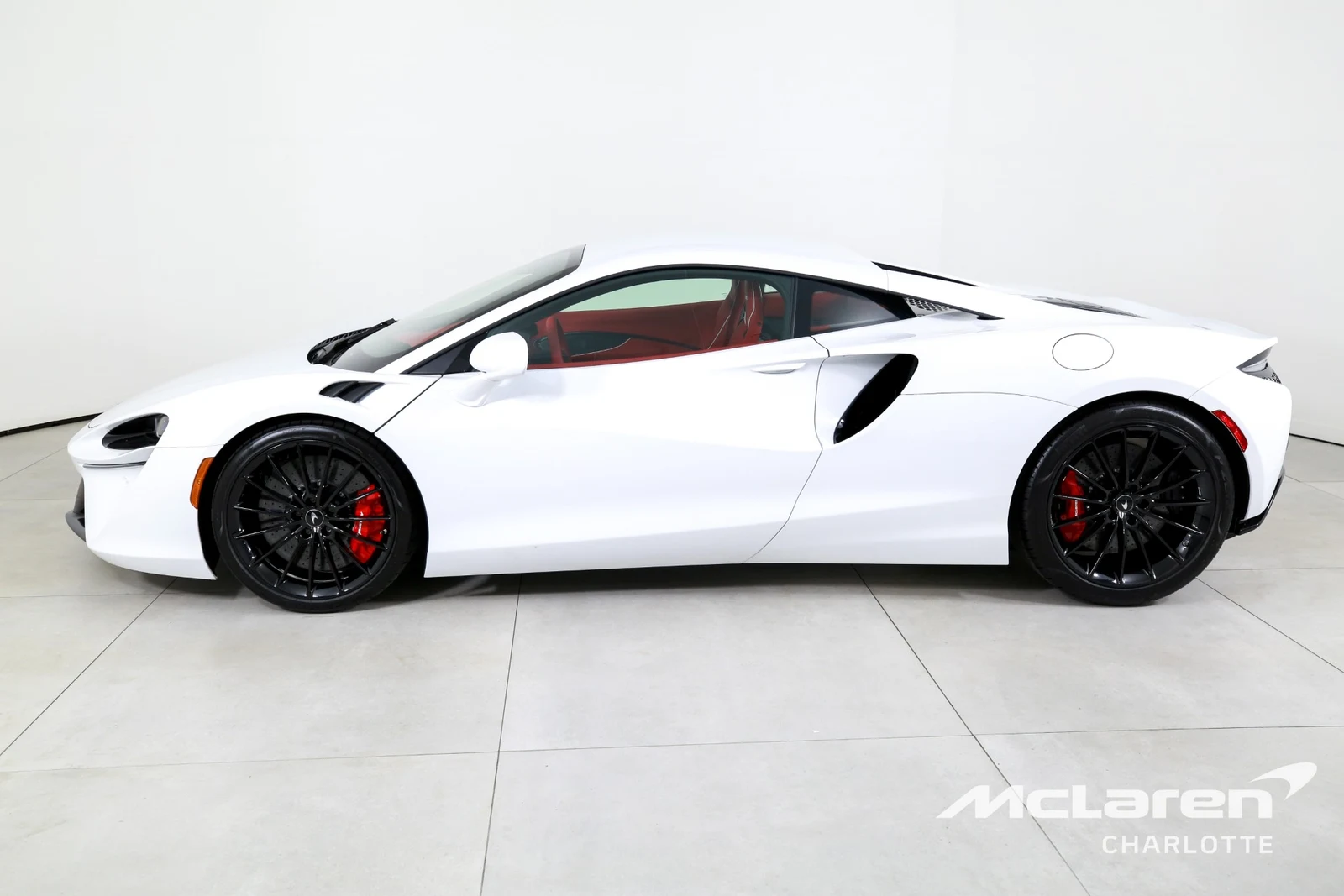 2025 McLaren Artura, 4/29