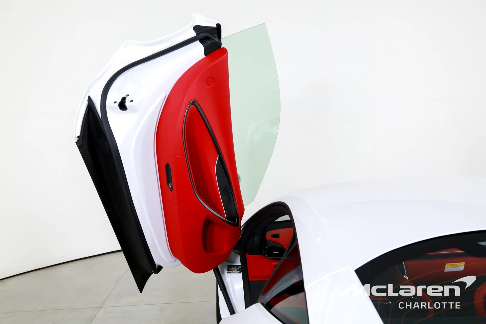 2025 McLaren Artura, 10/29