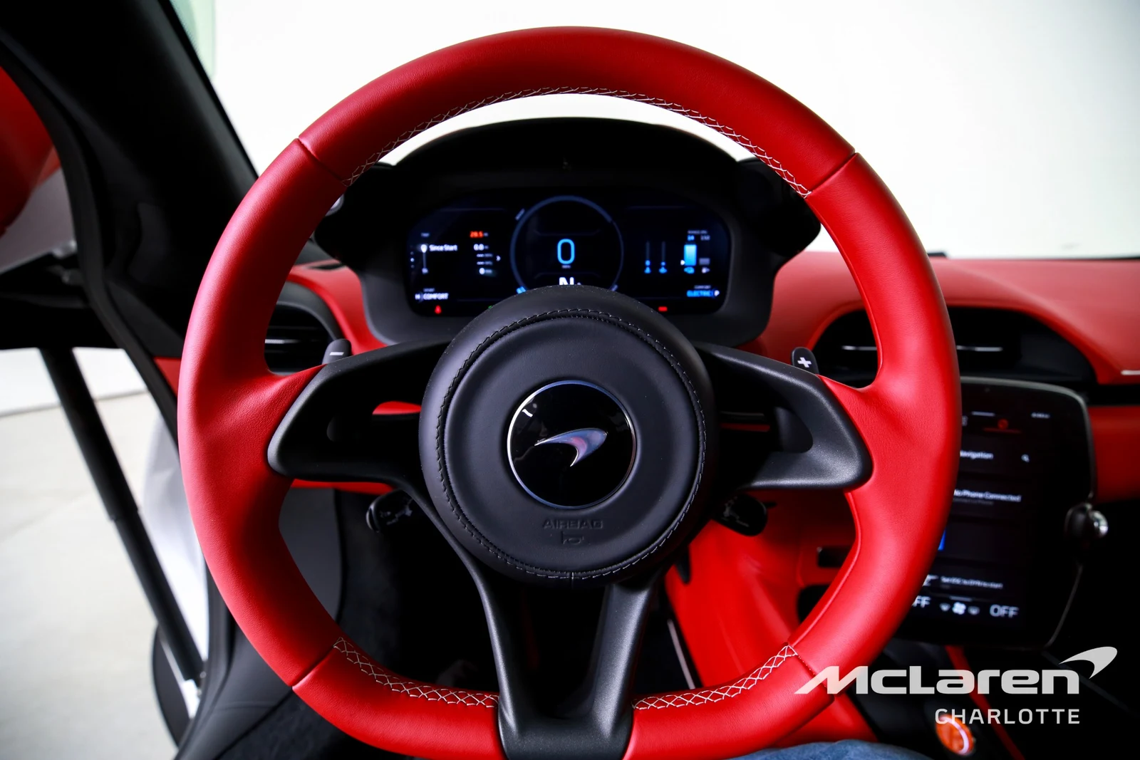 2025 McLaren Artura, 13/29