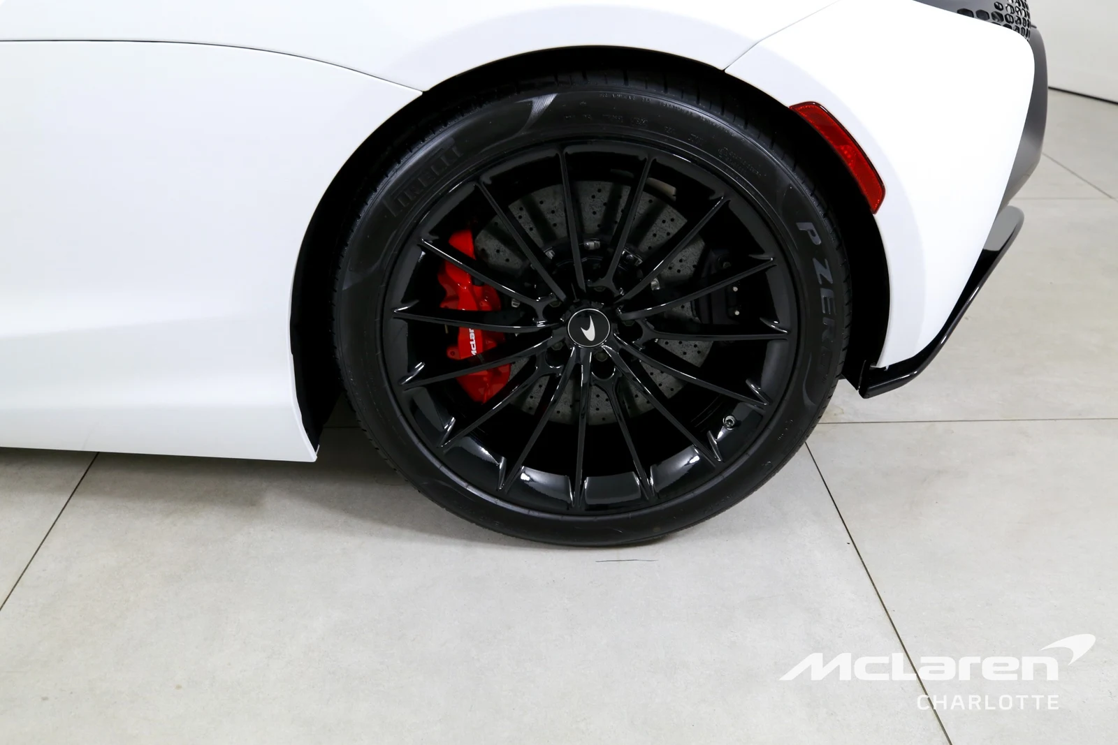 2025 McLaren Artura, 26/29
