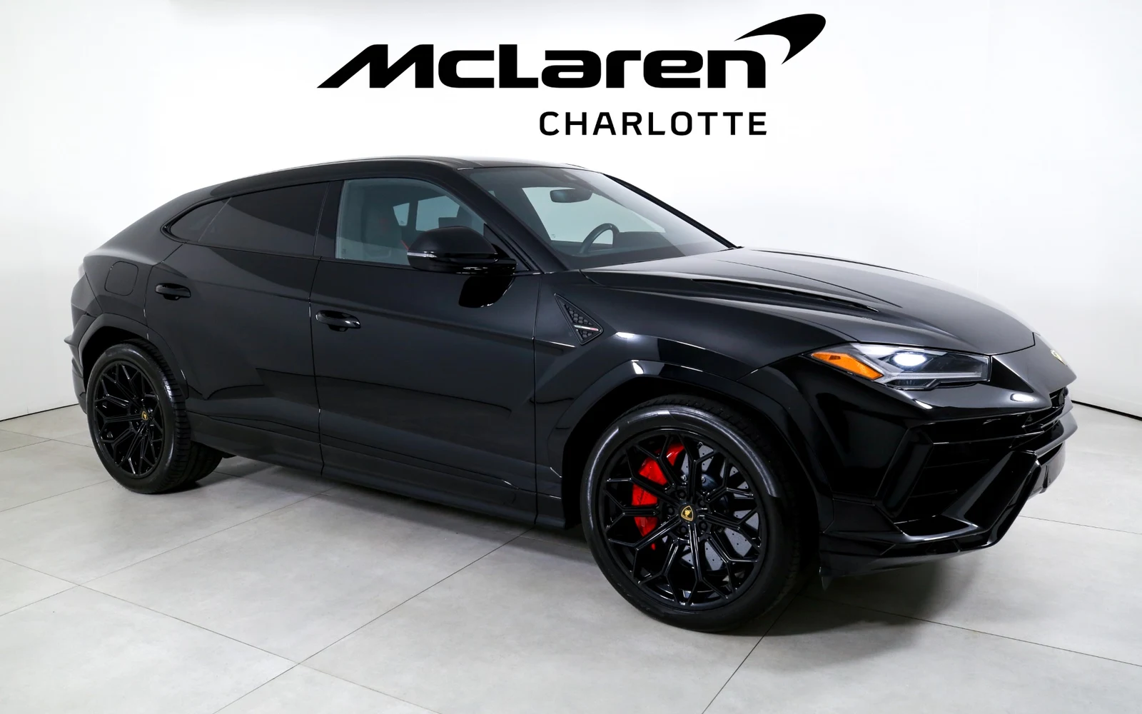 2023 Lamborghini Urus S, 8/29