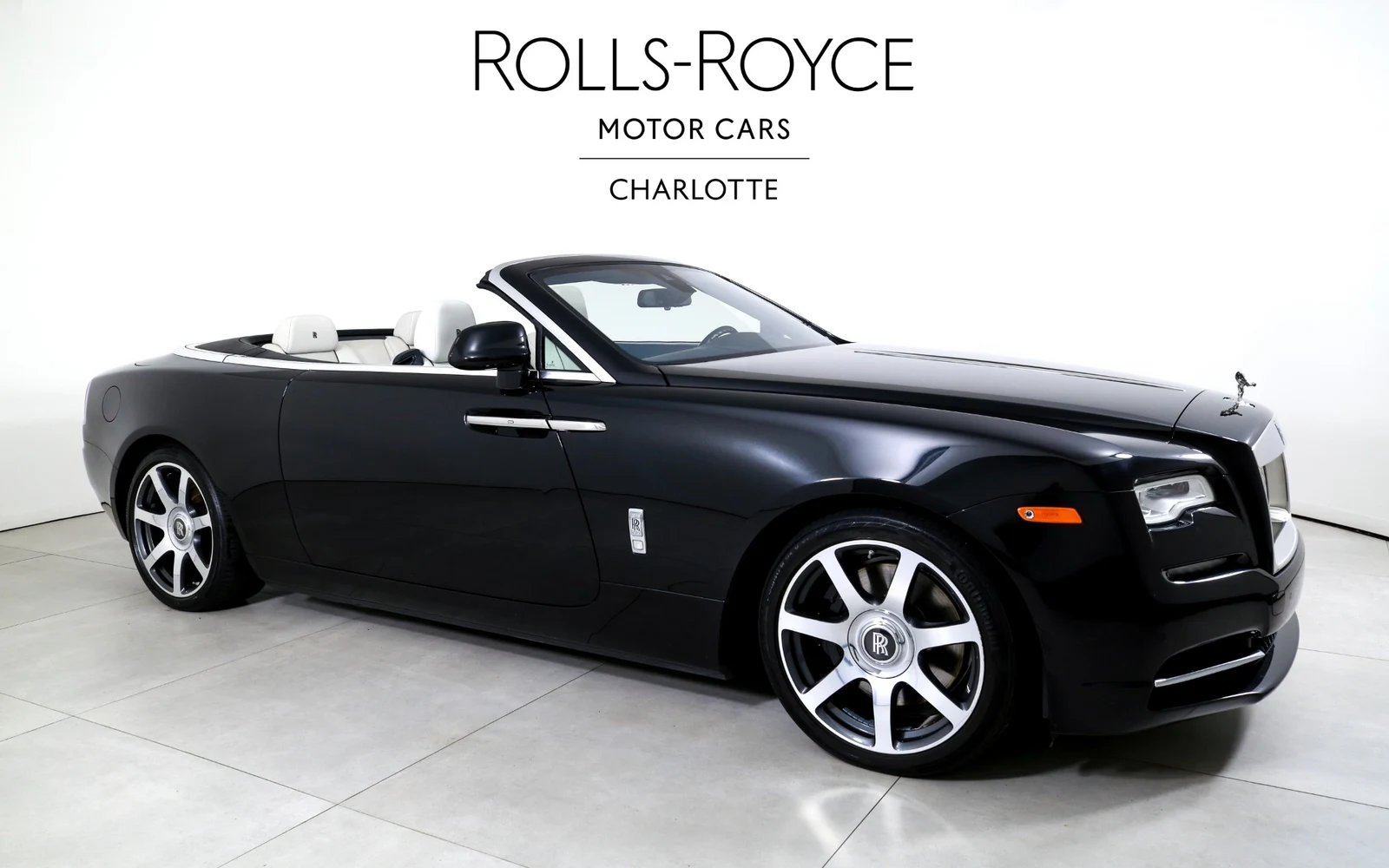 2017 Rolls-Royce Dawn, 4/29