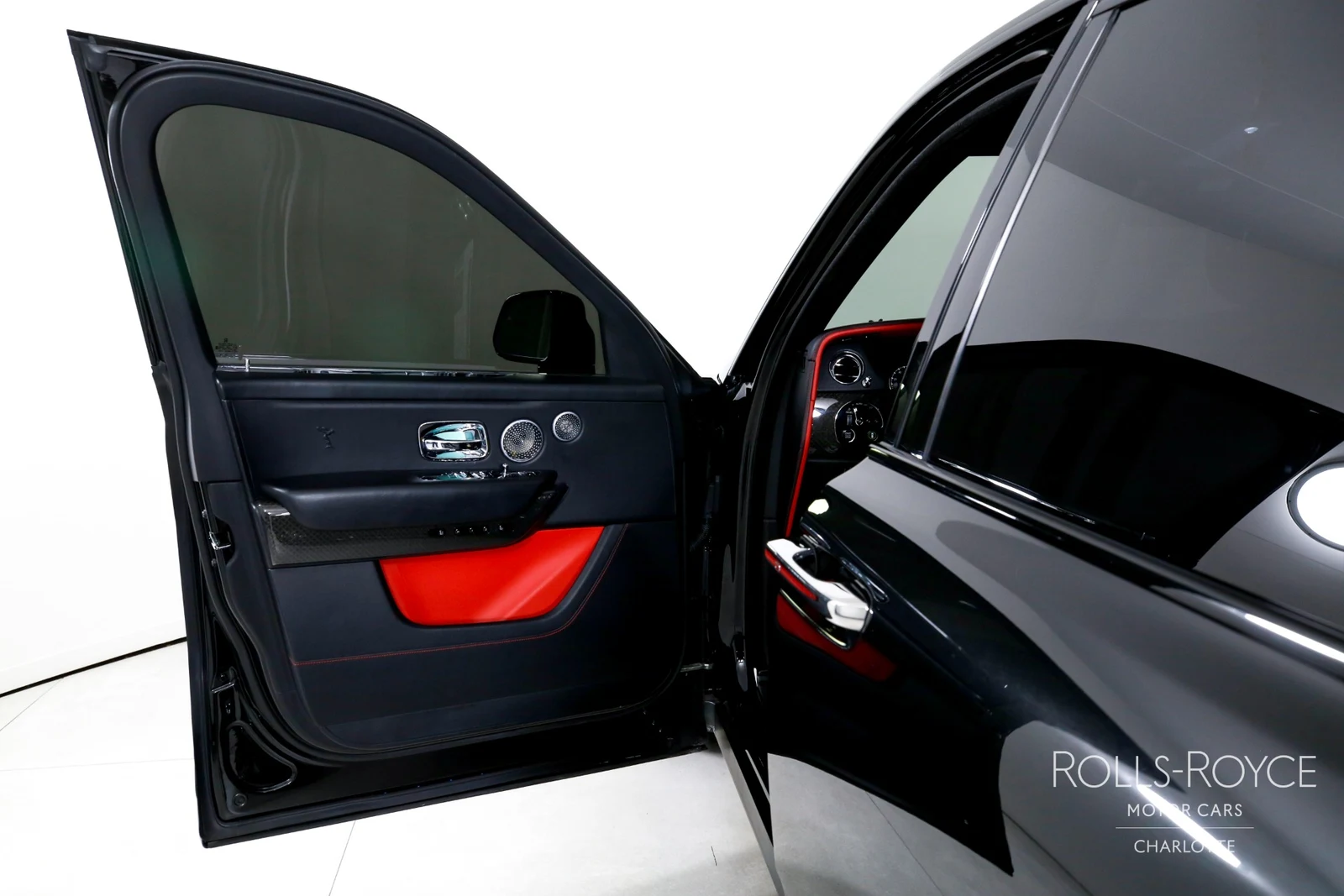 2020 Rolls-Royce Black Badge Cullinan, 8/29