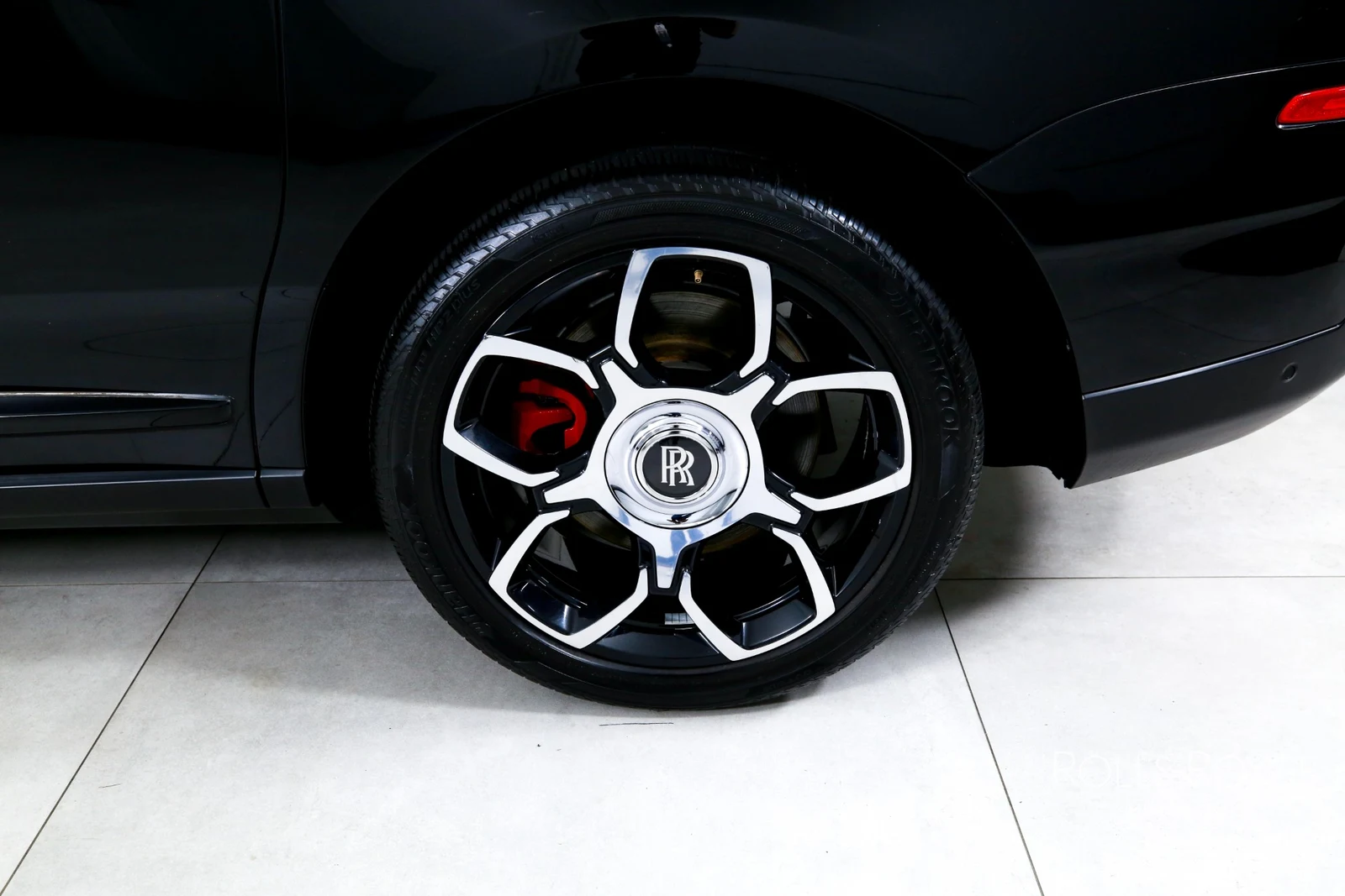 2020 Rolls-Royce Black Badge Cullinan, 26/29
