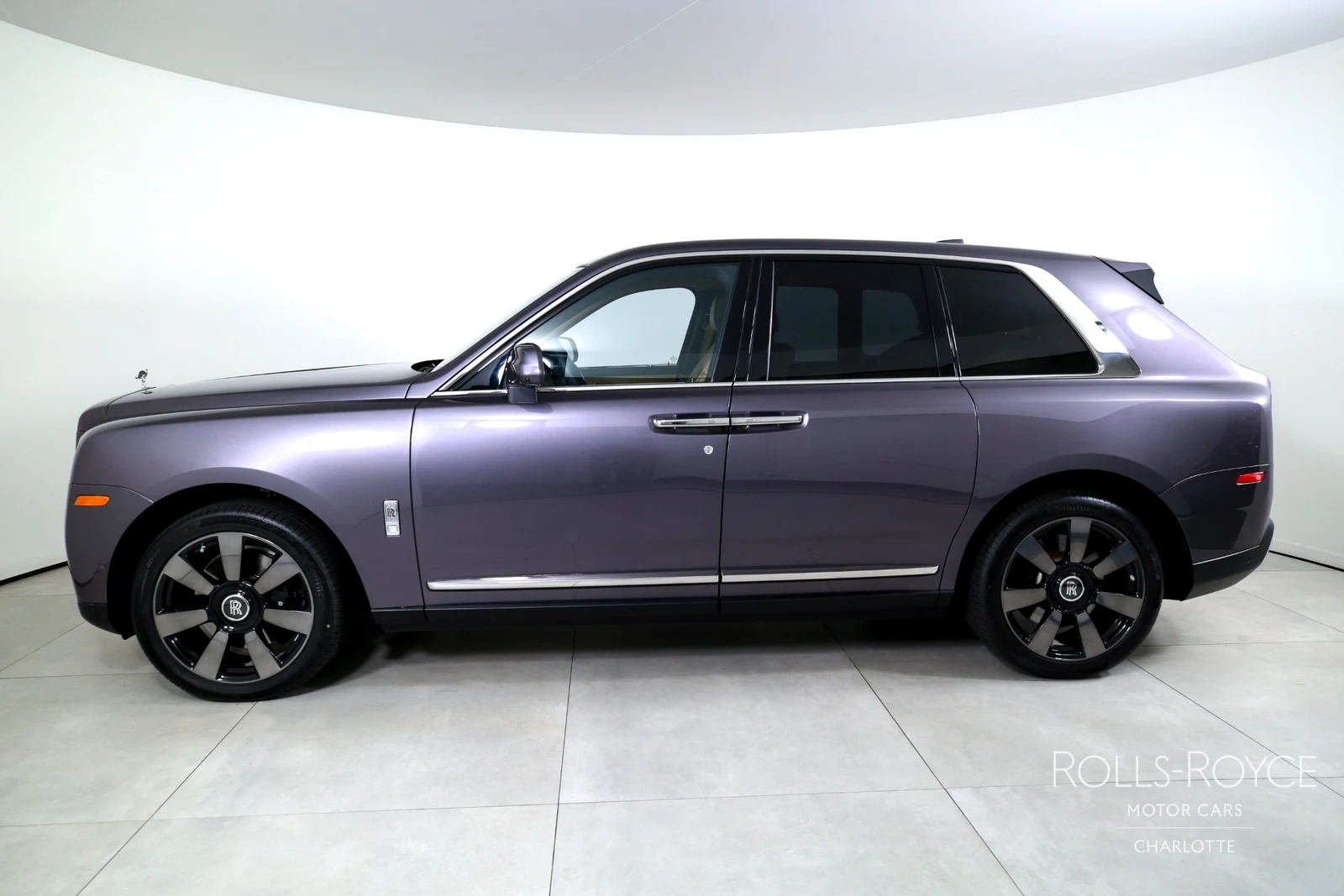 2020 Rolls-Royce Cullinan, 2/29