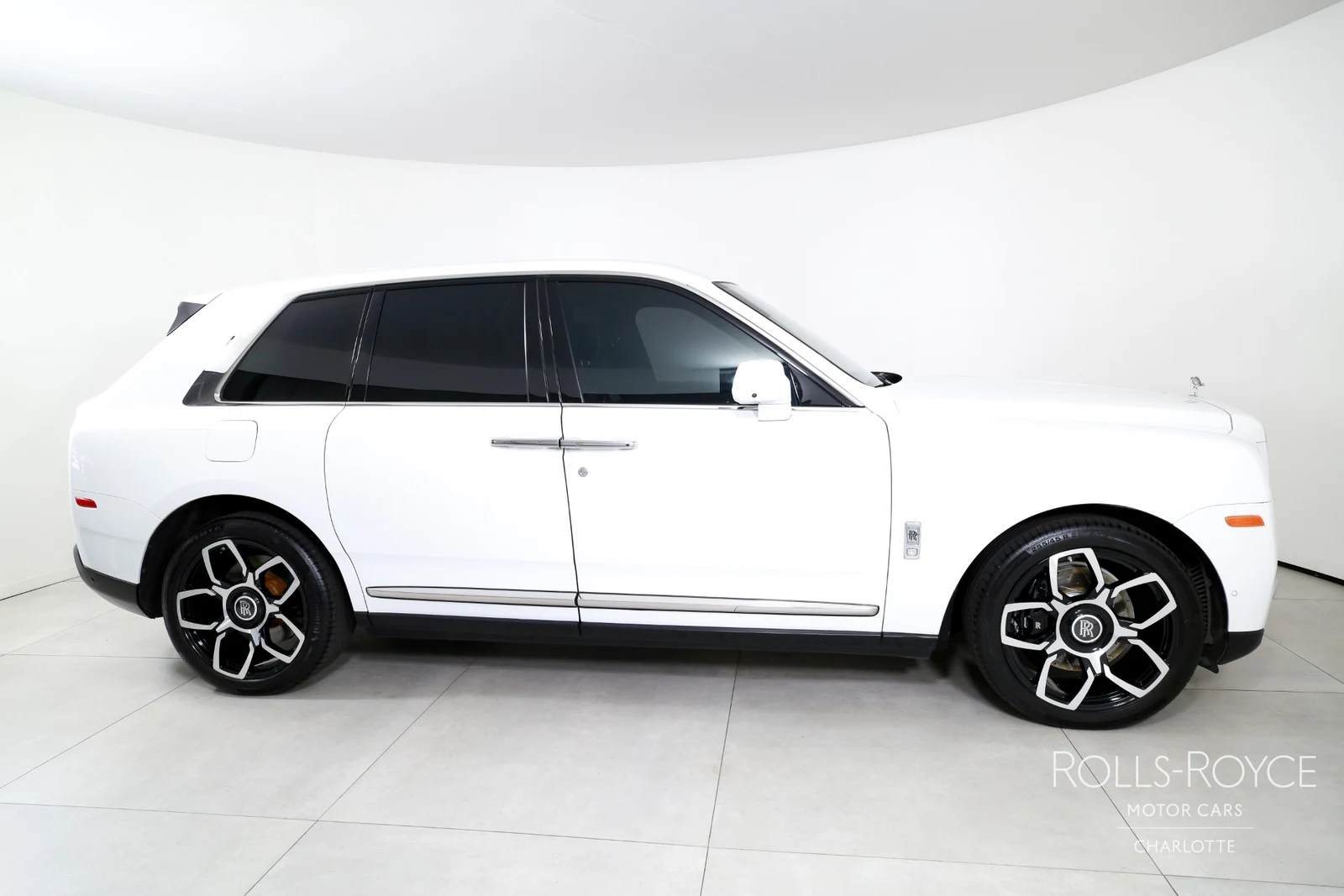 2020 Rolls-Royce Cullinan, 6/29