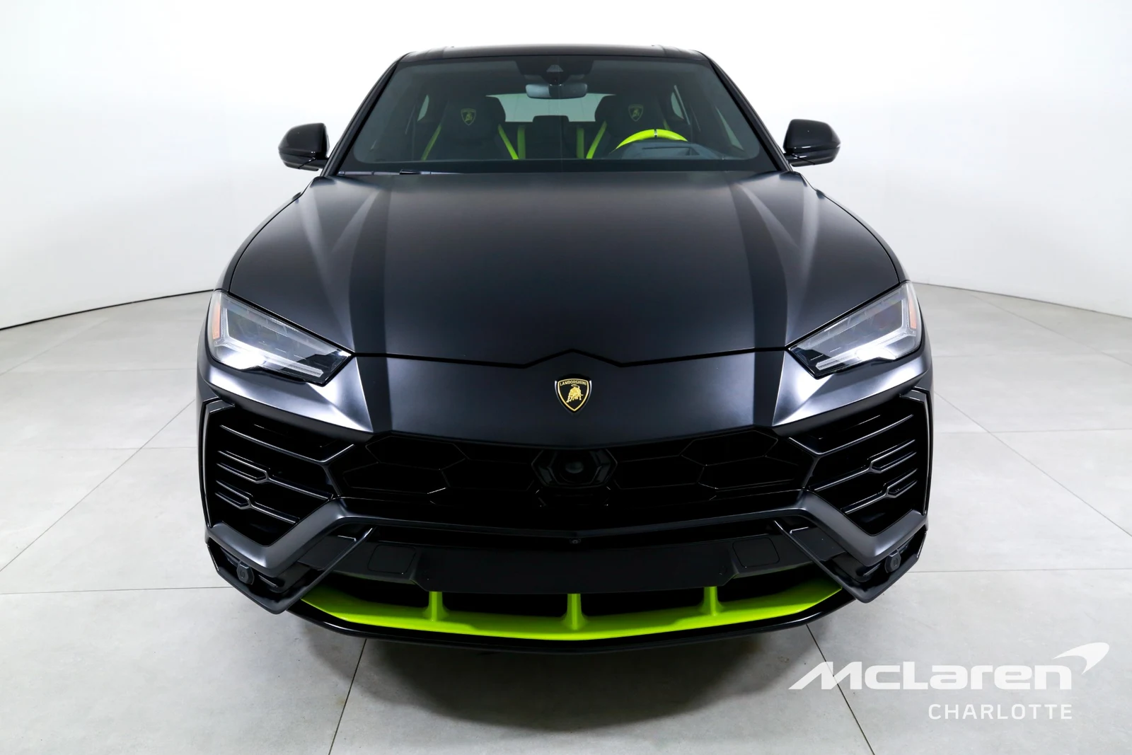 2022 Lamborghini Urus, 2/29