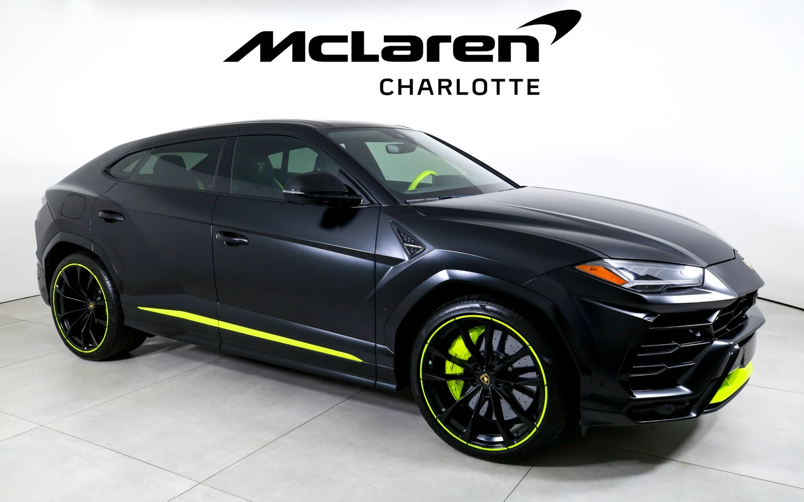 2022 Lamborghini Urus, 8/29