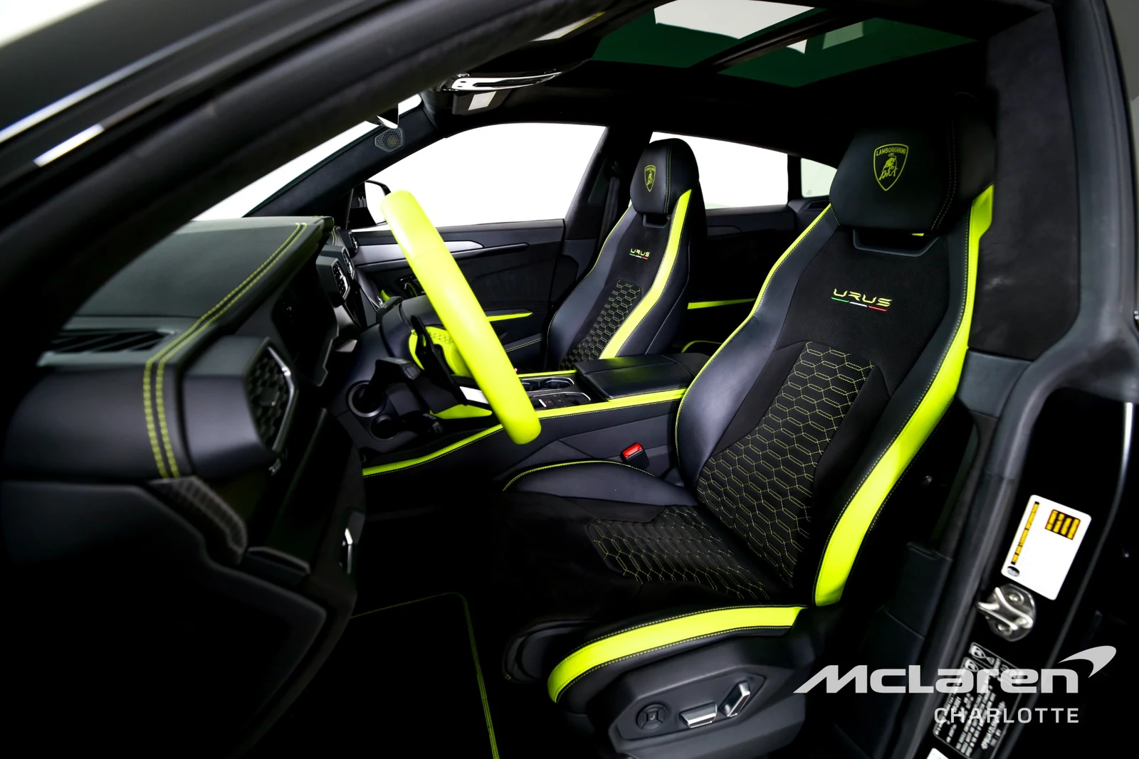 2022 Lamborghini Urus, 9/29