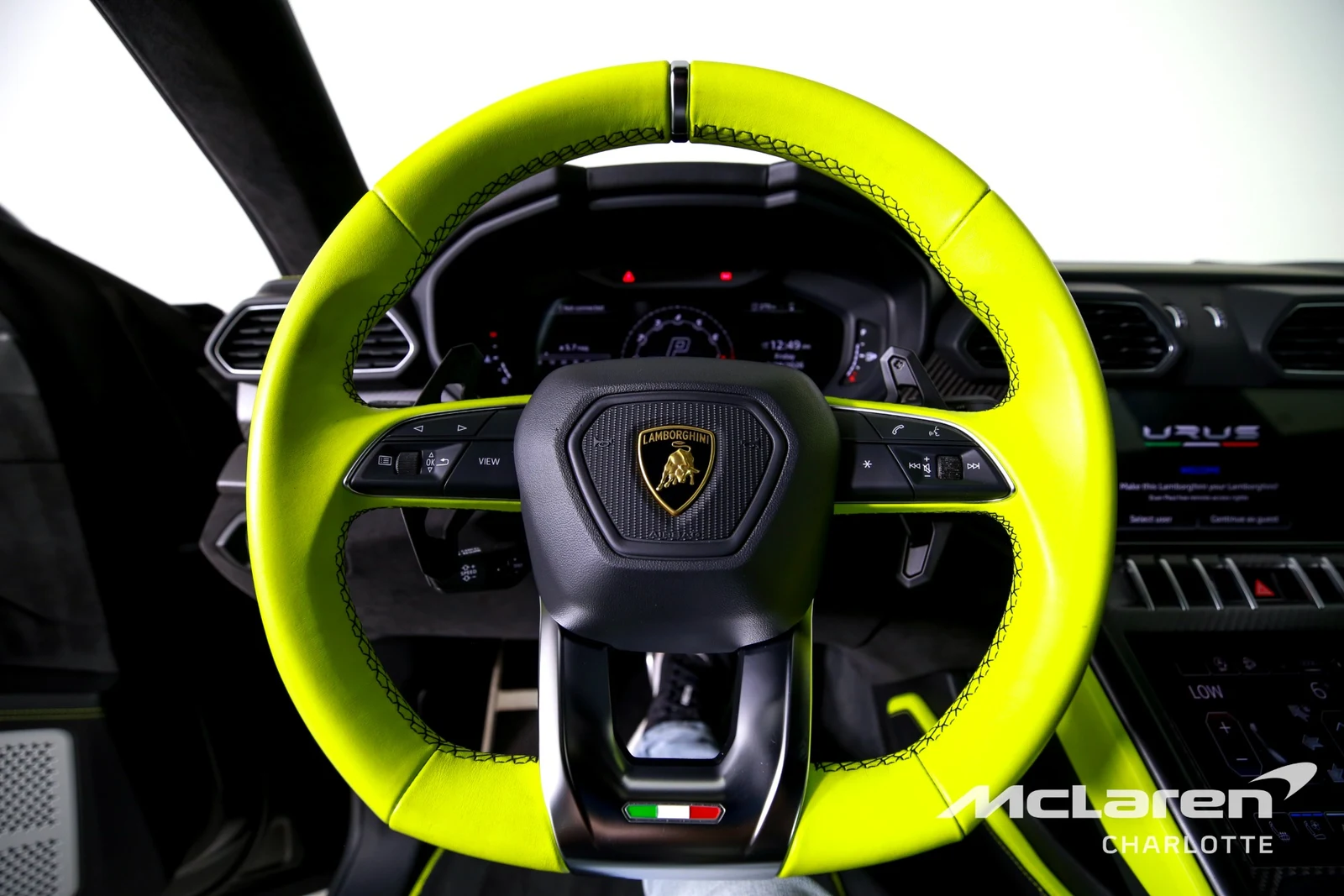 2022 Lamborghini Urus, 11/29