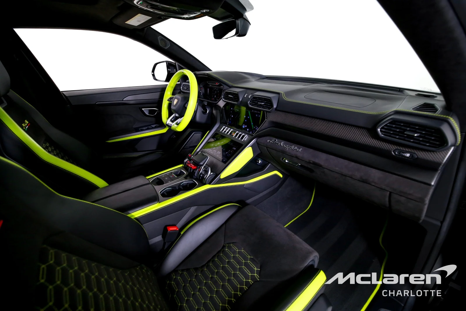 2022 Lamborghini Urus, 22/29