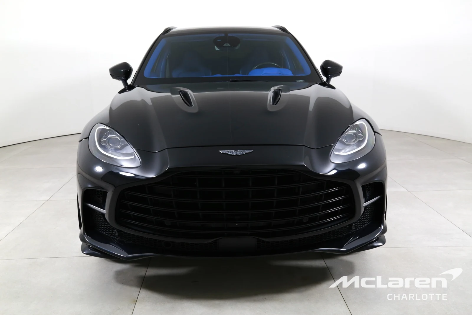 2023 Aston Martin DBX707, 2/30