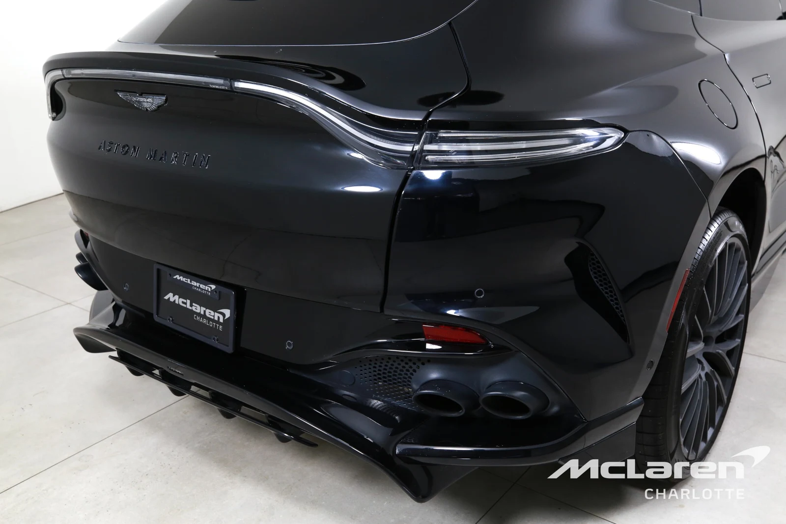 2023 Aston Martin DBX707, 30/30