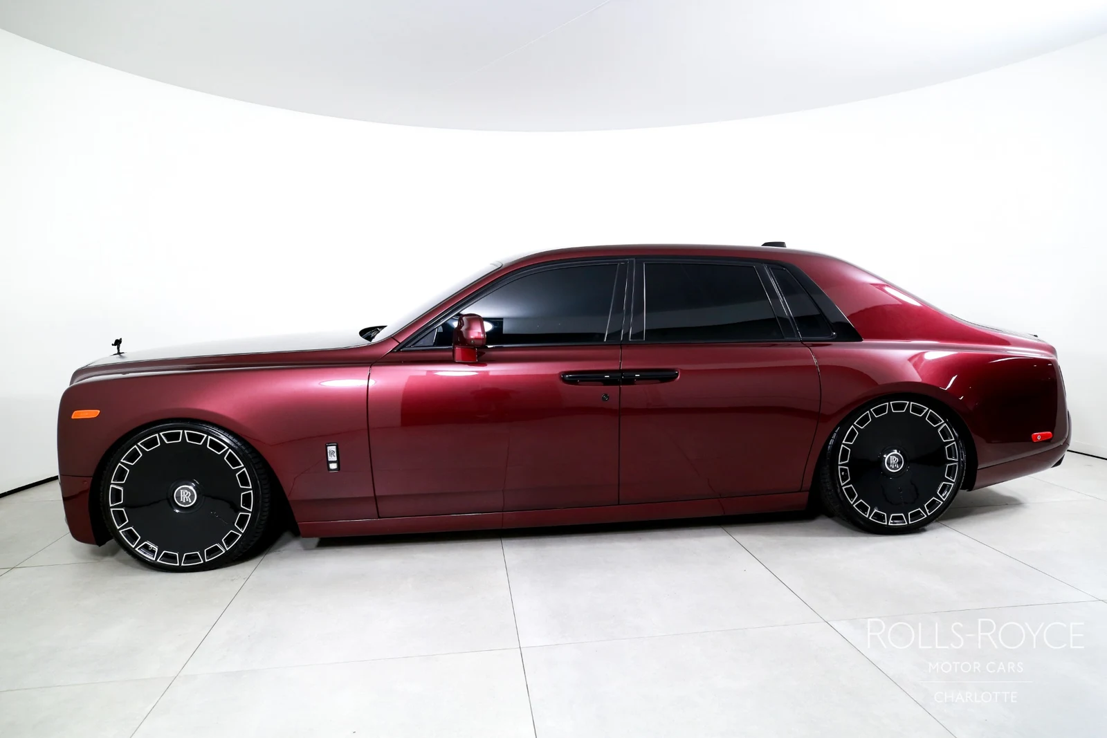 2019 Rolls-Royce Phantom, 2/29