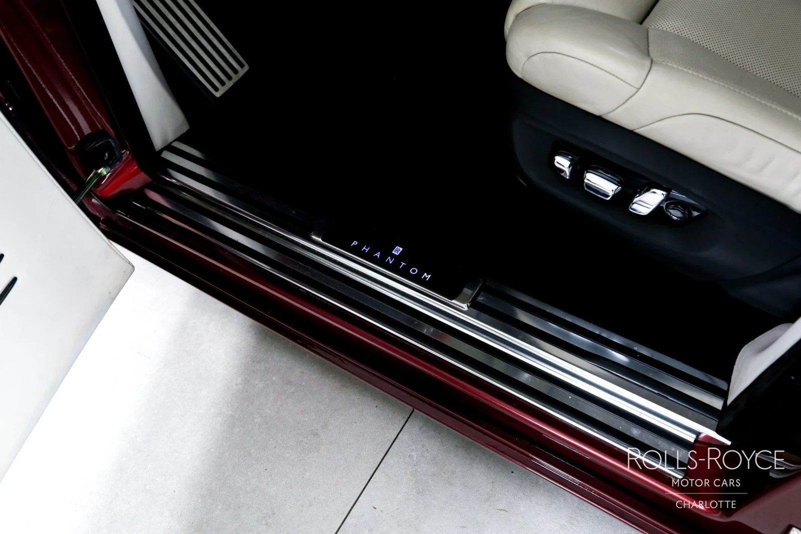 2019 Rolls-Royce Phantom, 10/29