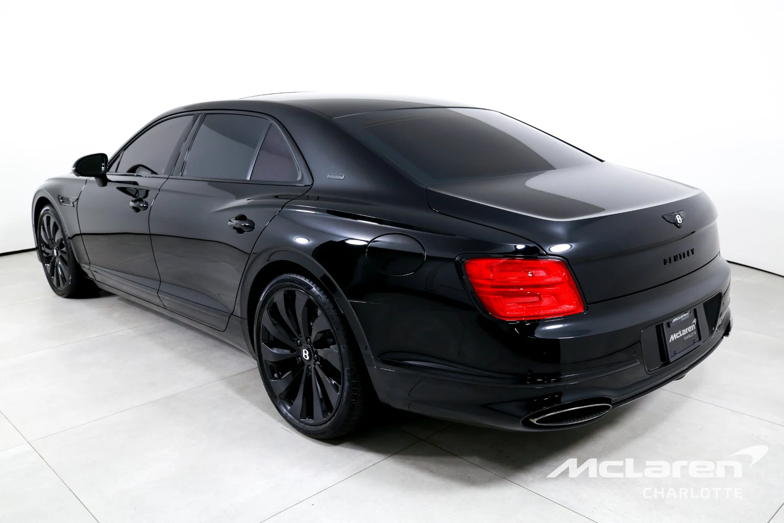 2025 Bentley Flying Spur Black Edition, 4/29