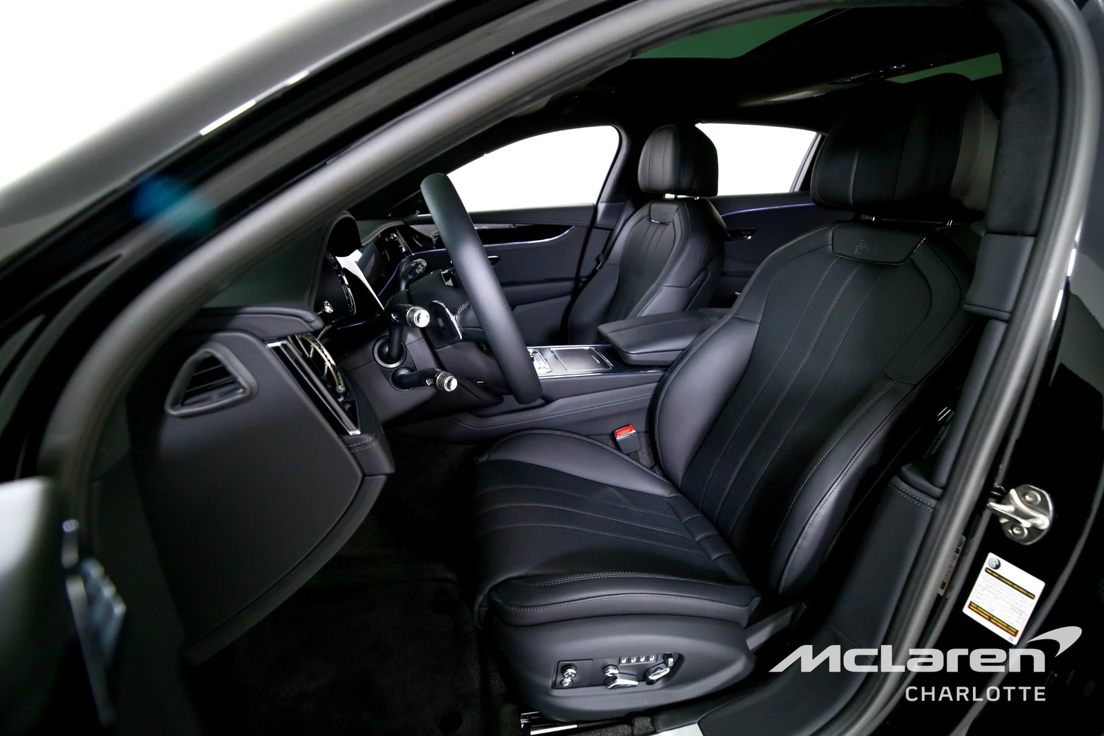 2025 Bentley Flying Spur Black Edition, 8/29